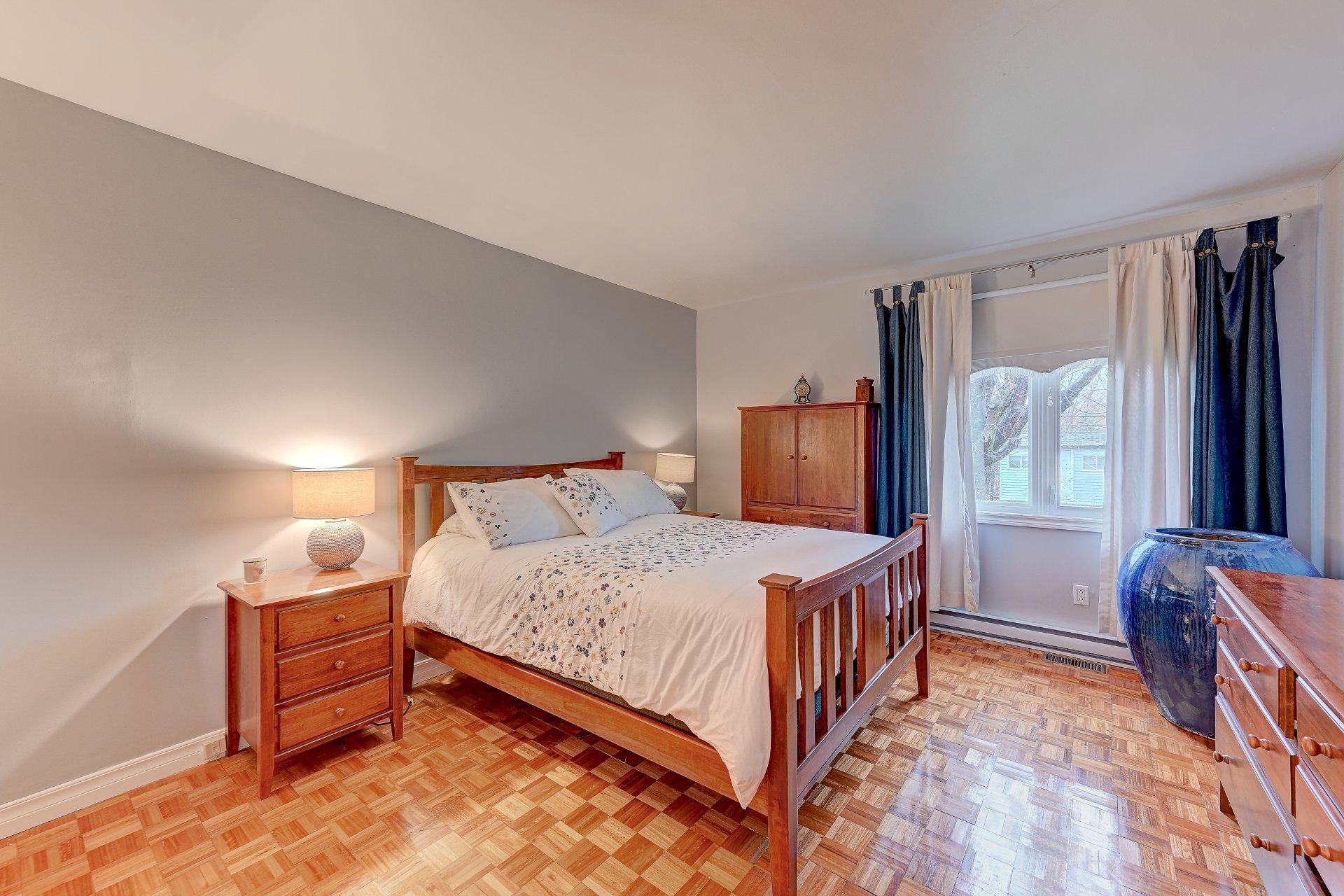 









167


5e Avenue

,
Saint-Constant,




QC
J5A1W4

