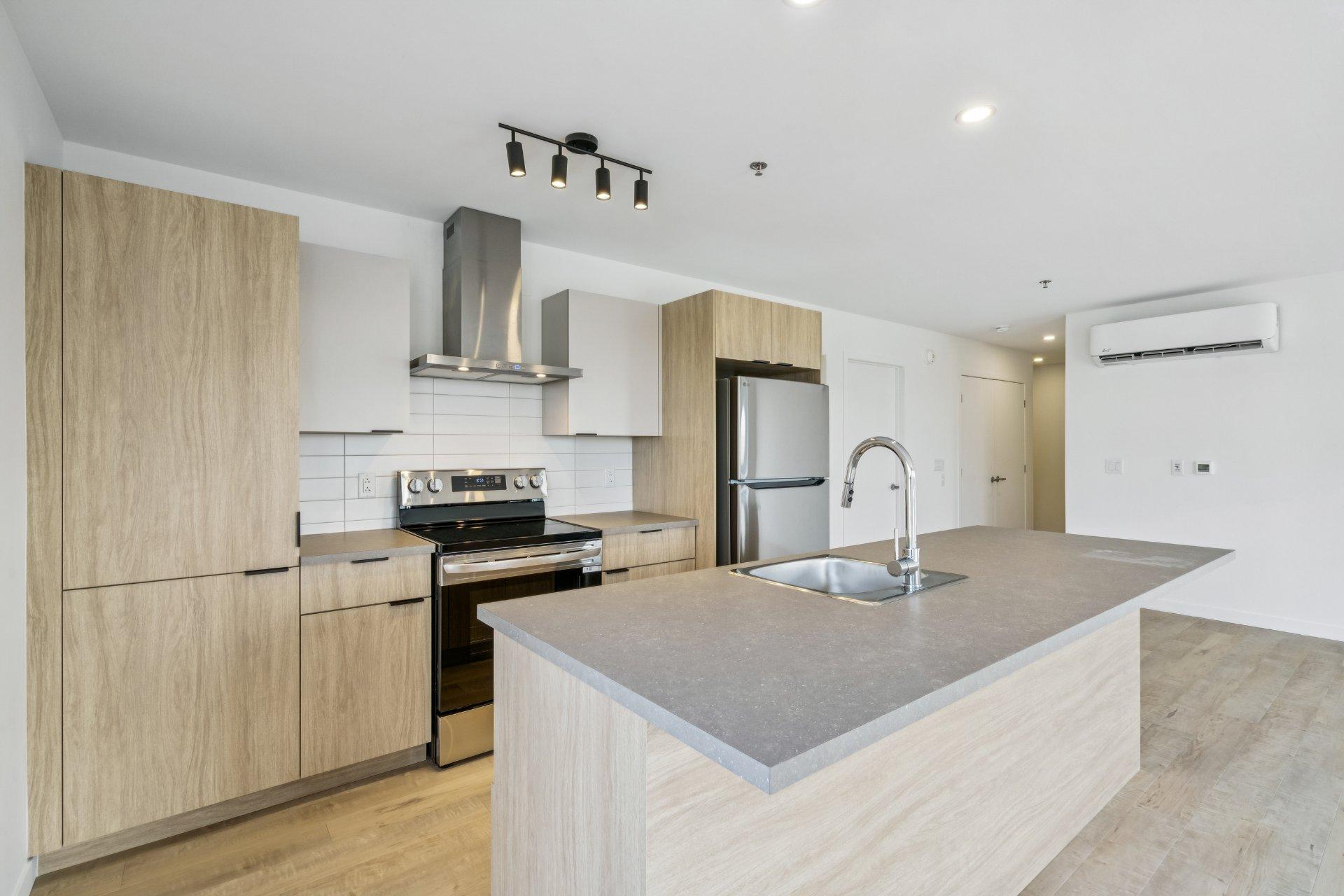 









4955


Rue des Ormes

, 2405,
Contrecoeur,




QC
J0L1C0

