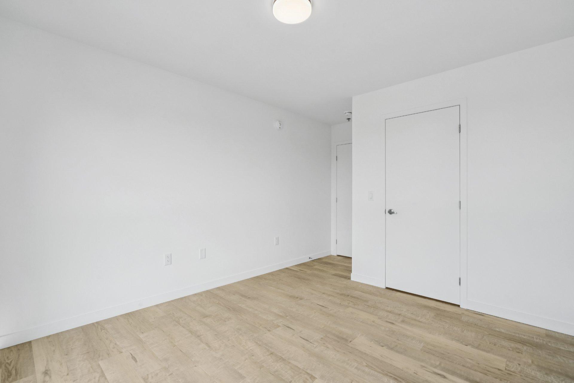 









4955


Rue des Ormes

, 2405,
Contrecoeur,




QC
J0L1C0

