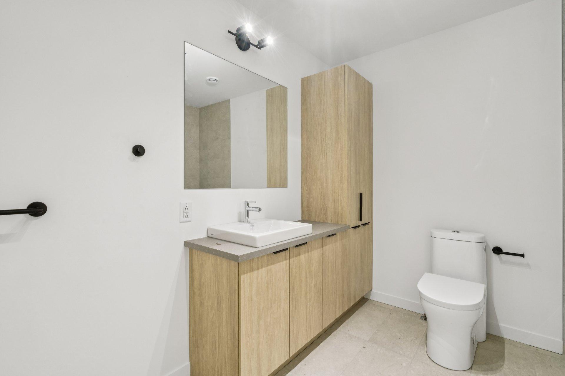 









4955


Rue des Ormes

, 2405,
Contrecoeur,




QC
J0L1C0

