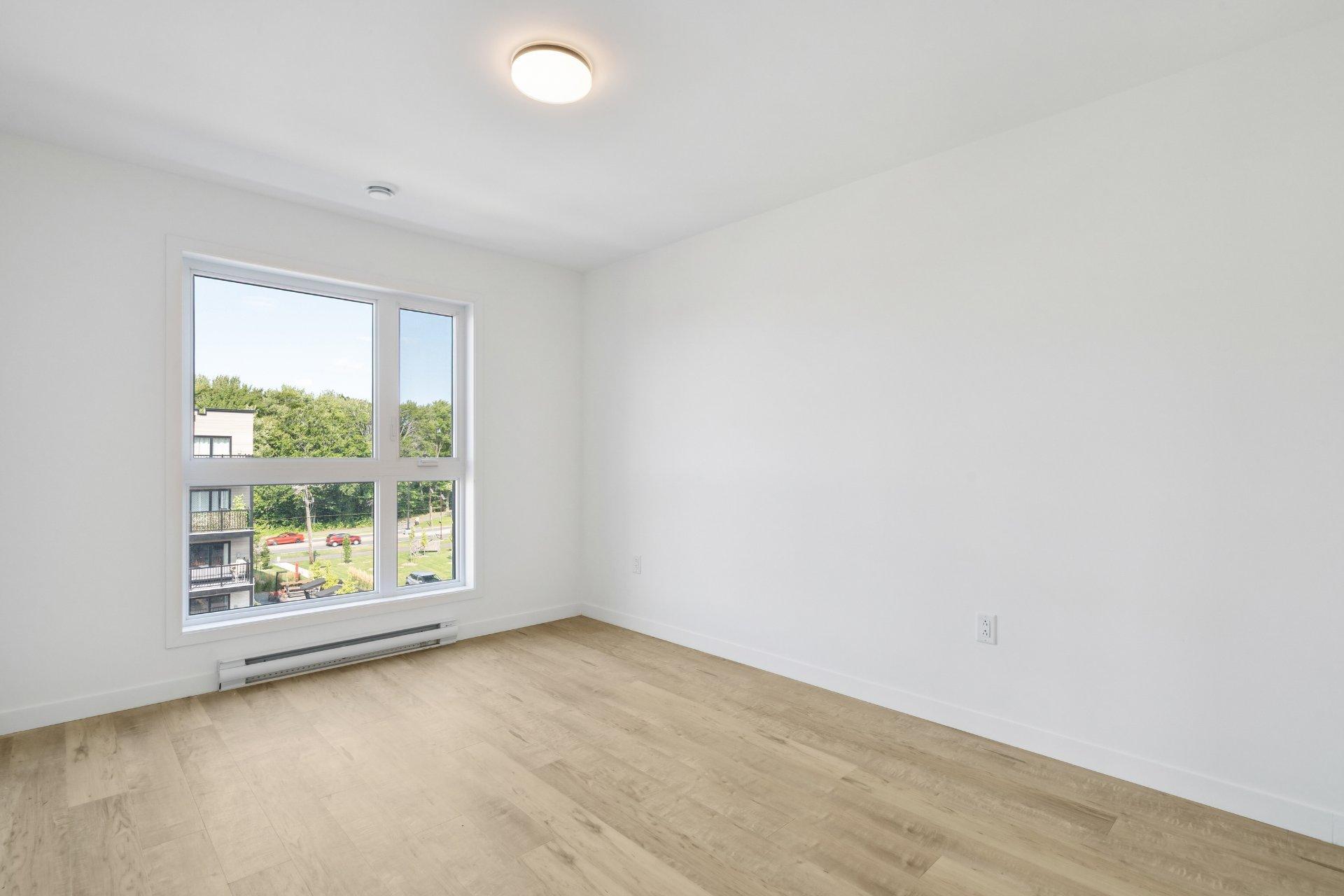 









4955


Rue des Ormes

, 2405,
Contrecoeur,




QC
J0L1C0

