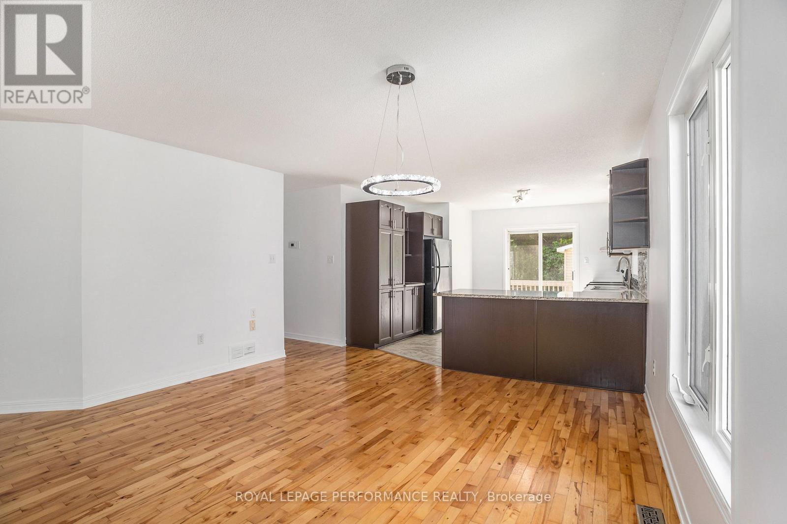 












129 BEAUMONT AVENUE

,
Clarence-Rockland,




Ontario
K4K1R7

