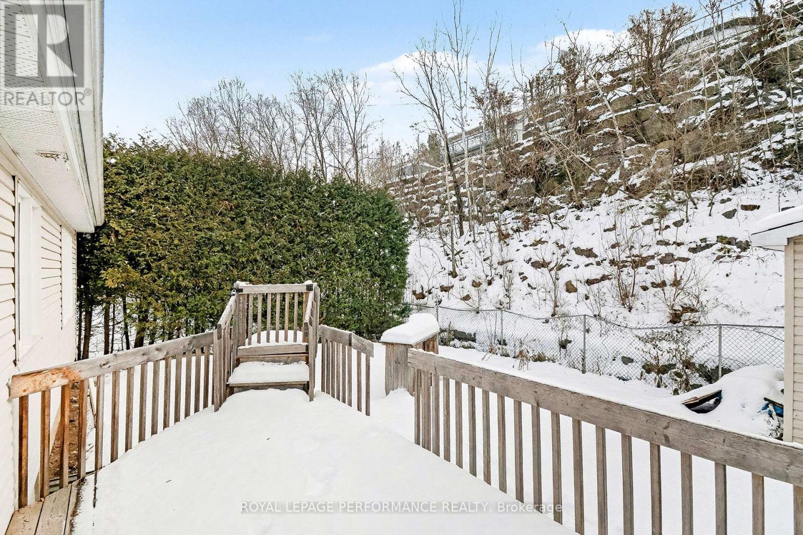 












129 BEAUMONT AVENUE

,
Clarence-Rockland,




Ontario
K4K1R7

