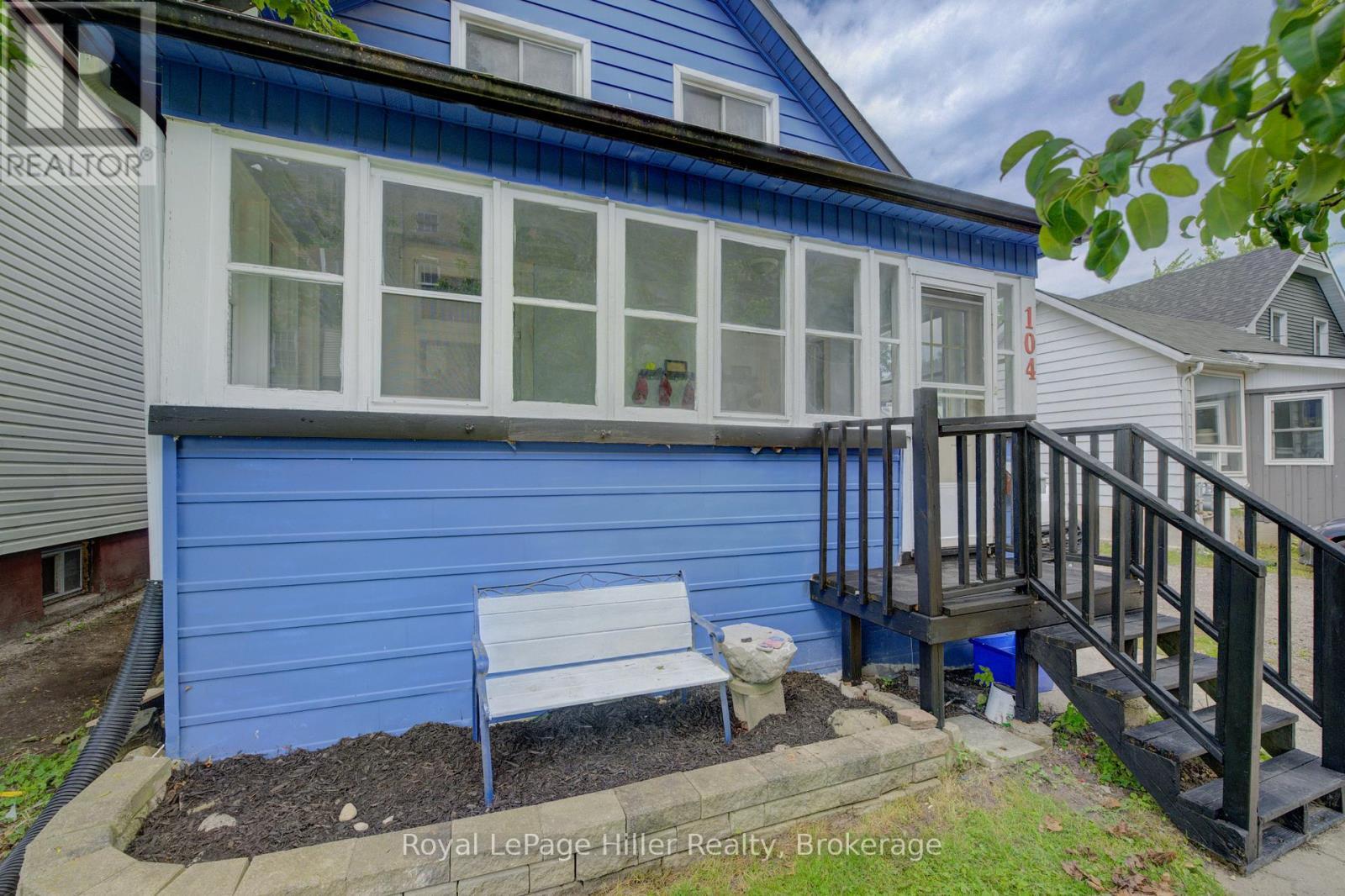 












104 TRINITY STREET

,
Stratford,




Ontario
N5A4P6

