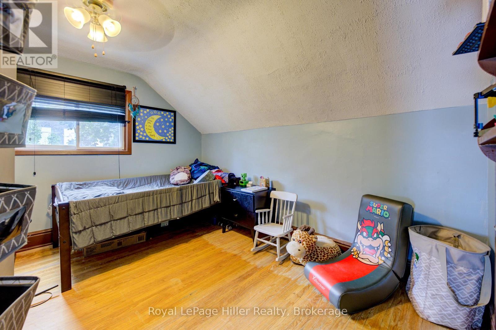 












104 TRINITY STREET

,
Stratford,




Ontario
N5A4P6

