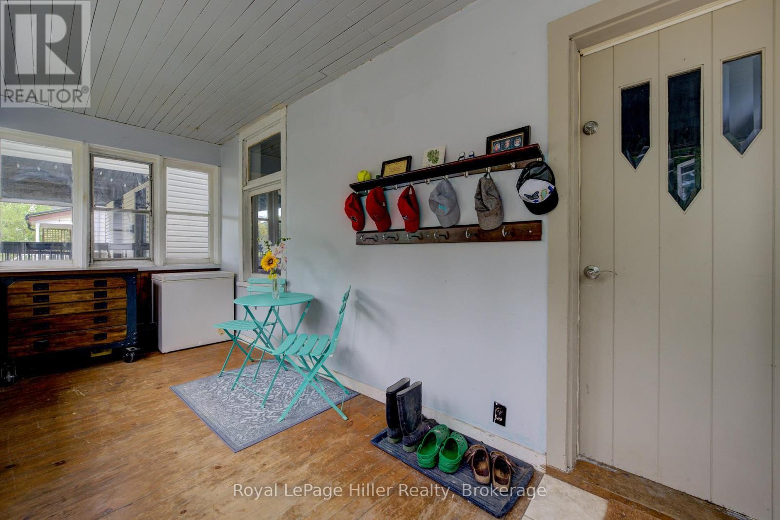 












104 TRINITY STREET

,
Stratford,




Ontario
N5A4P6

