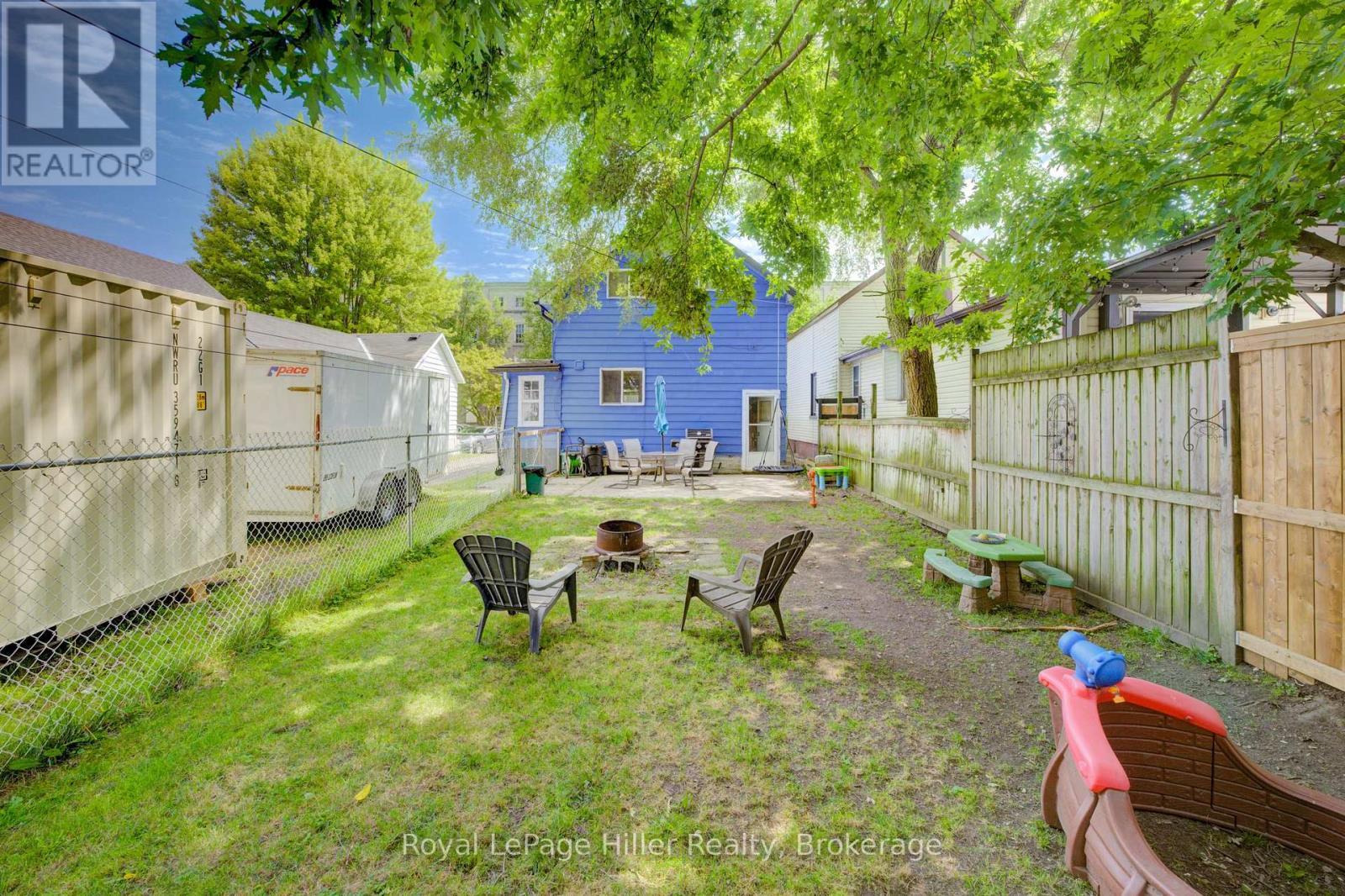 












104 TRINITY STREET

,
Stratford,




Ontario
N5A4P6

