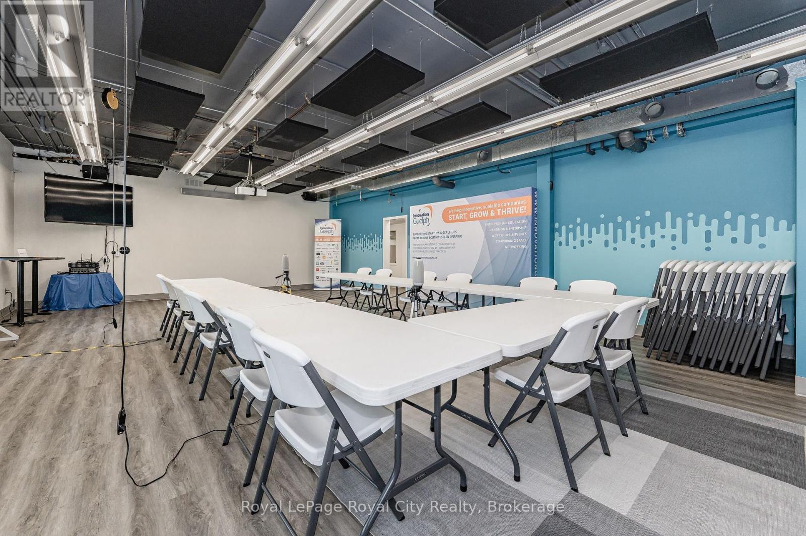 












361 SOUTHGATE DRIVE

,
Guelph (Clairfields/Hanlon Business Park),




Ontario
N1G3M5

