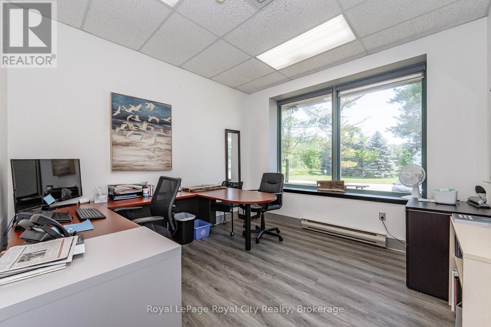 












361 SOUTHGATE DRIVE

,
Guelph (Clairfields/Hanlon Business Park),




Ontario
N1G3M5

