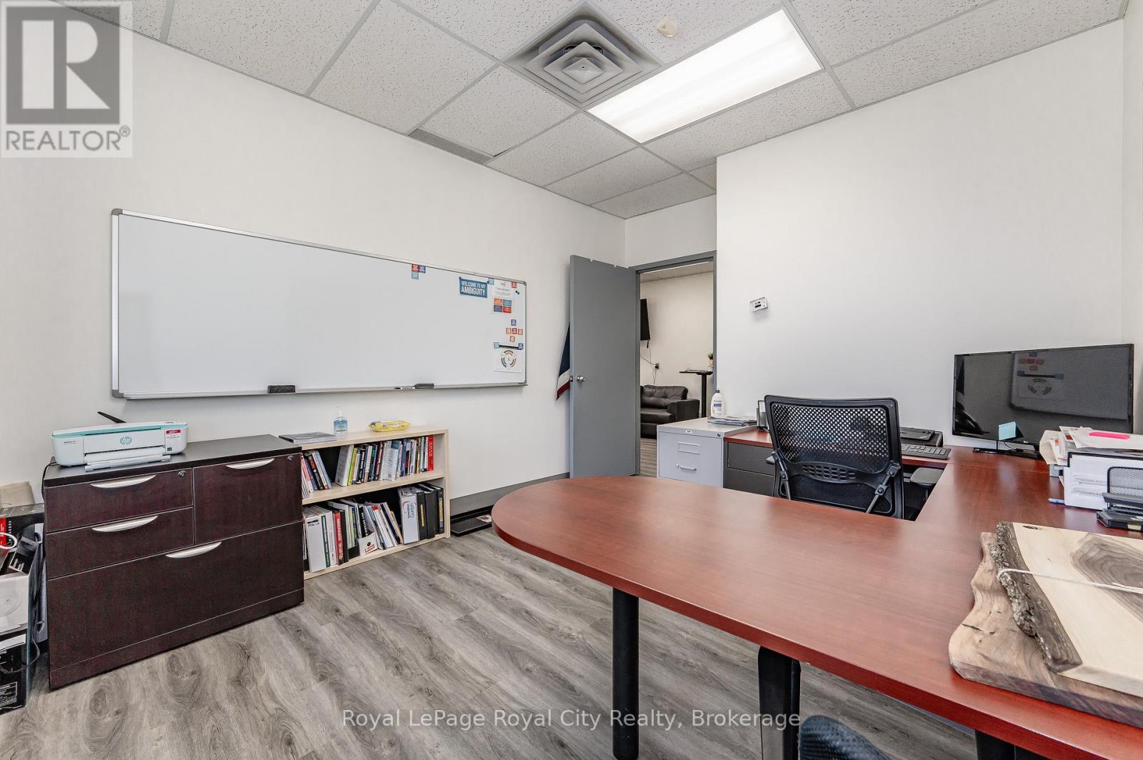 












361 SOUTHGATE DRIVE

,
Guelph (Clairfields/Hanlon Business Park),




Ontario
N1G3M5

