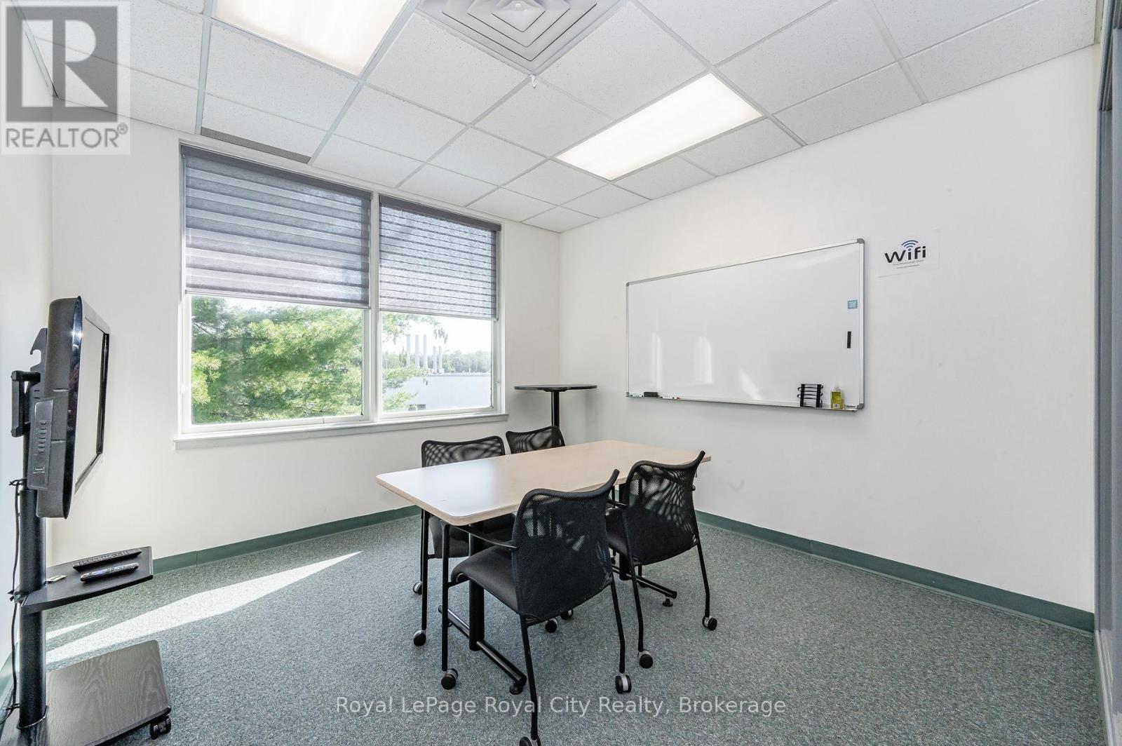 












361 SOUTHGATE DRIVE

,
Guelph (Clairfields/Hanlon Business Park),




Ontario
N1G3M5

