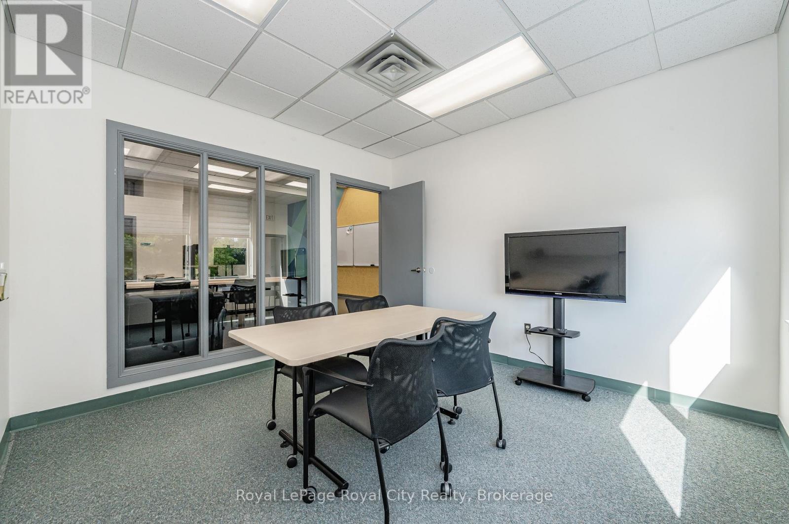 












361 SOUTHGATE DRIVE

,
Guelph (Clairfields/Hanlon Business Park),




Ontario
N1G3M5

