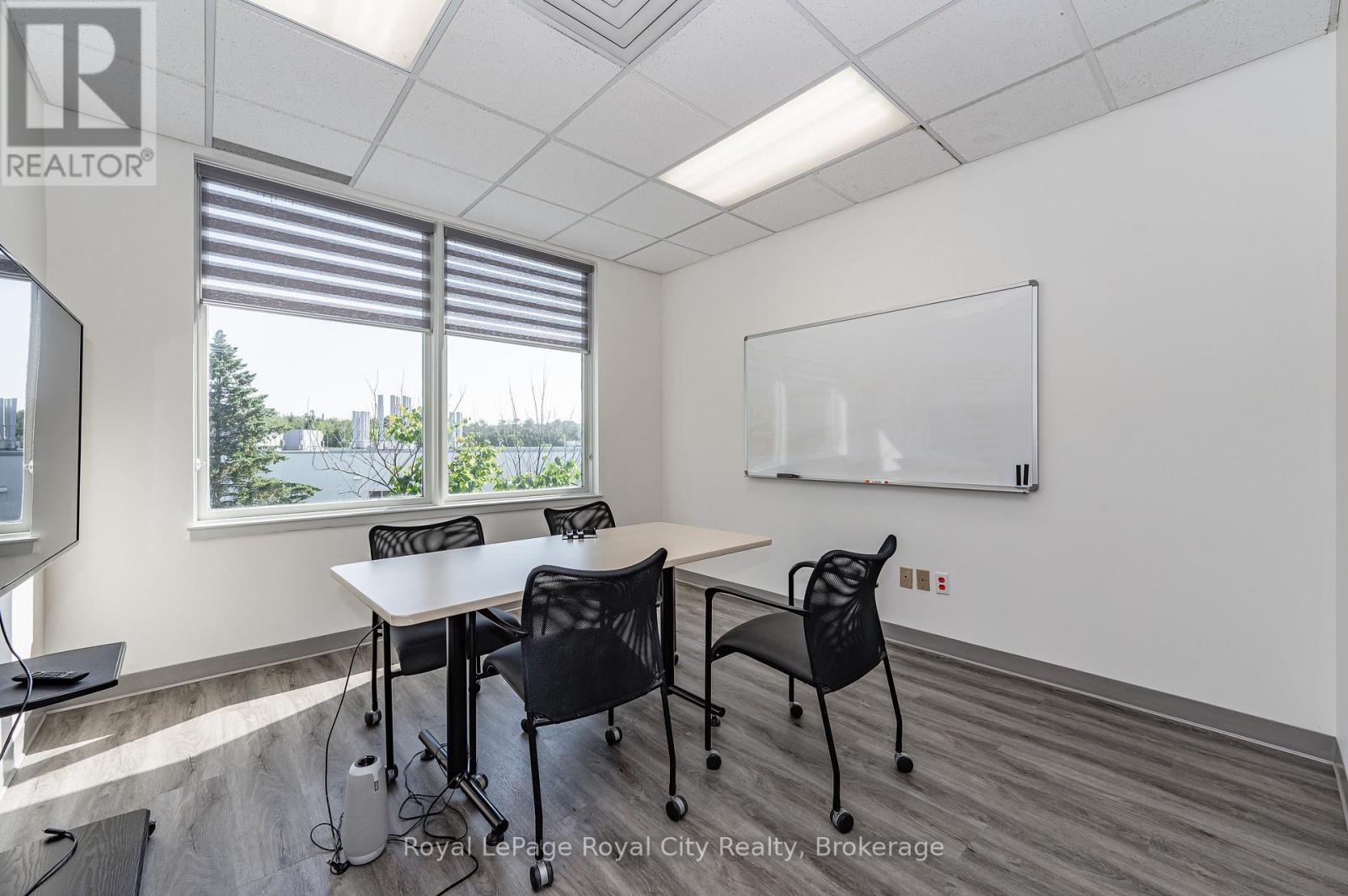 












361 SOUTHGATE DRIVE

,
Guelph (Clairfields/Hanlon Business Park),




Ontario
N1G3M5

