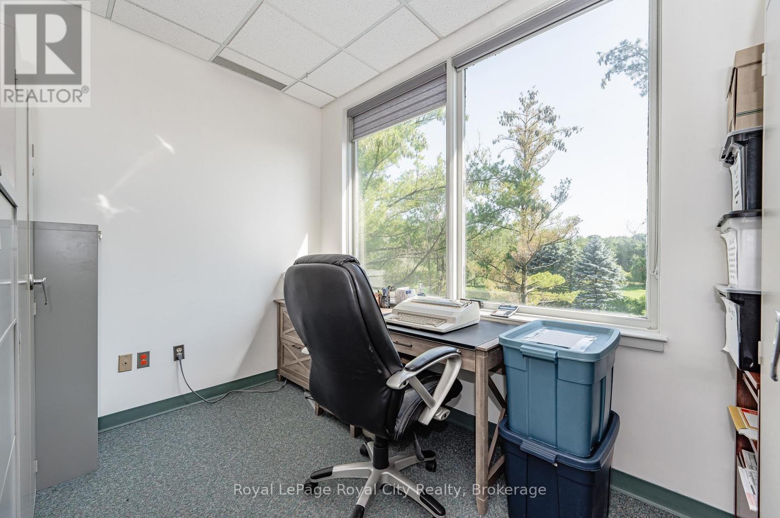 












361 SOUTHGATE DRIVE

,
Guelph (Clairfields/Hanlon Business Park),




Ontario
N1G3M5


