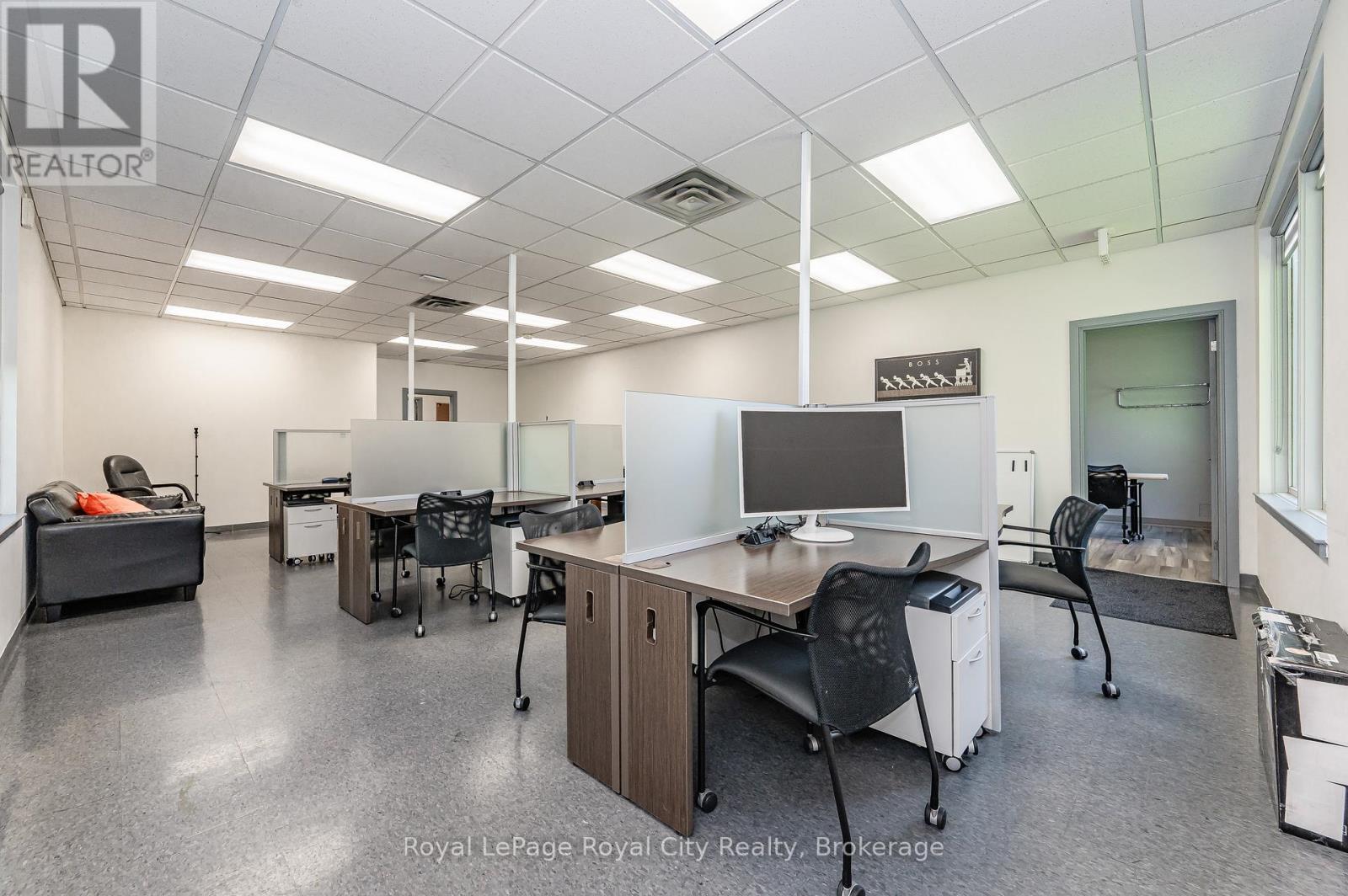 












361 SOUTHGATE DRIVE

,
Guelph (Clairfields/Hanlon Business Park),




Ontario
N1G3M5

