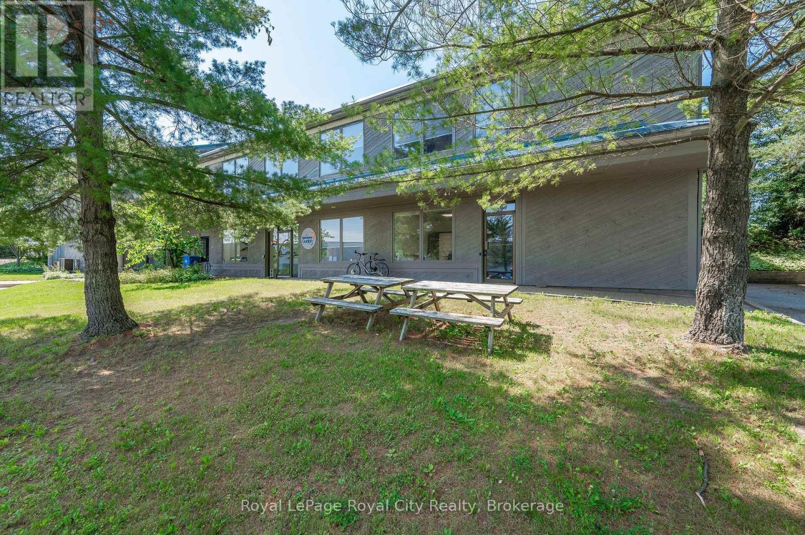 












361 SOUTHGATE DRIVE

,
Guelph (Clairfields/Hanlon Business Park),




Ontario
N1G3M5

