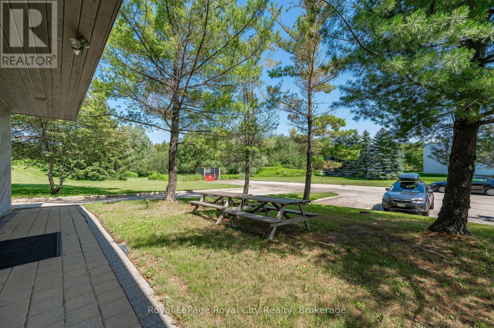 












361 SOUTHGATE DRIVE

,
Guelph (Clairfields/Hanlon Business Park),




Ontario
N1G3M5

