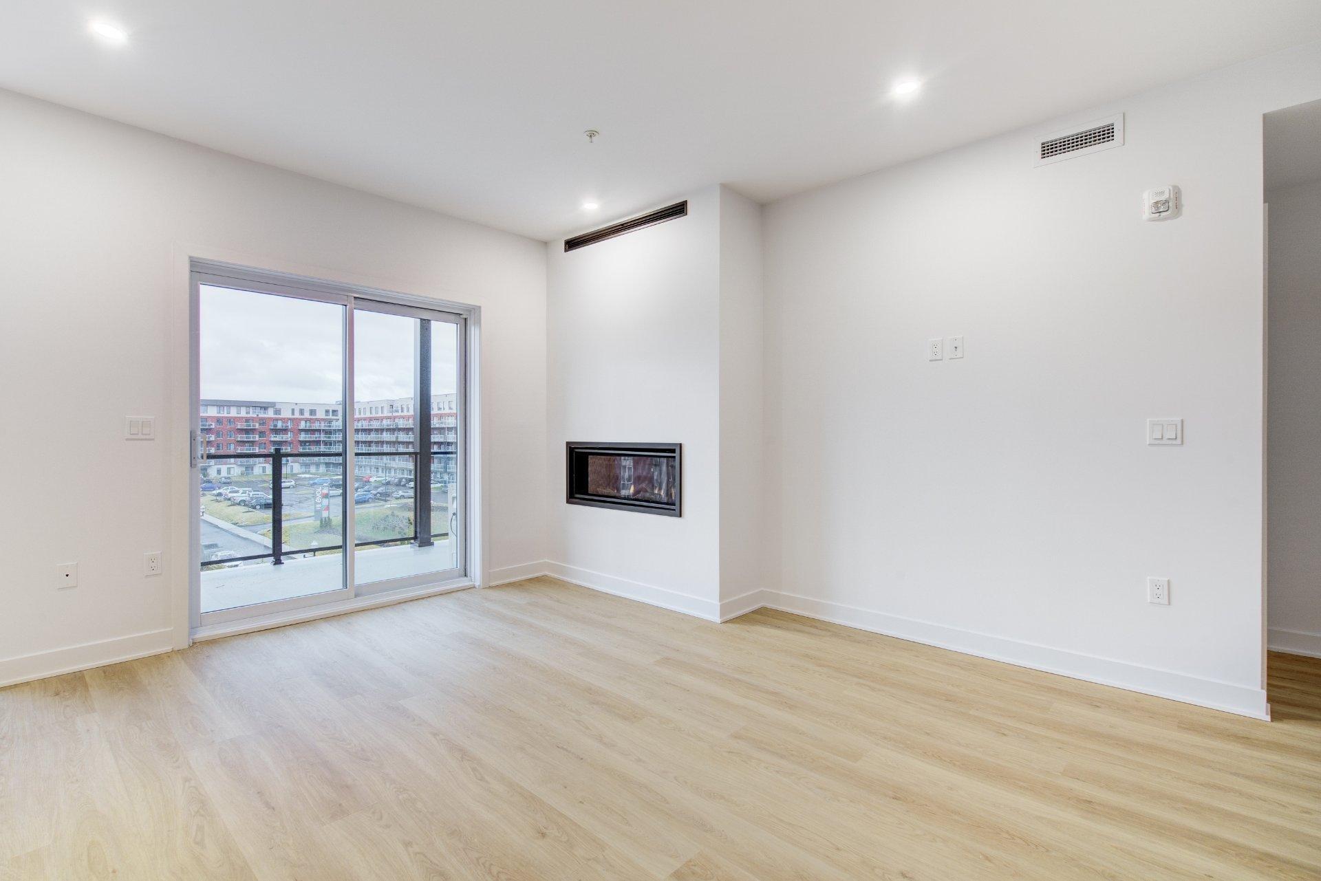 









210


Rue St-Paul

, 204,
Saint-Jean-sur-Richelieu,




QC
J3B0L5

