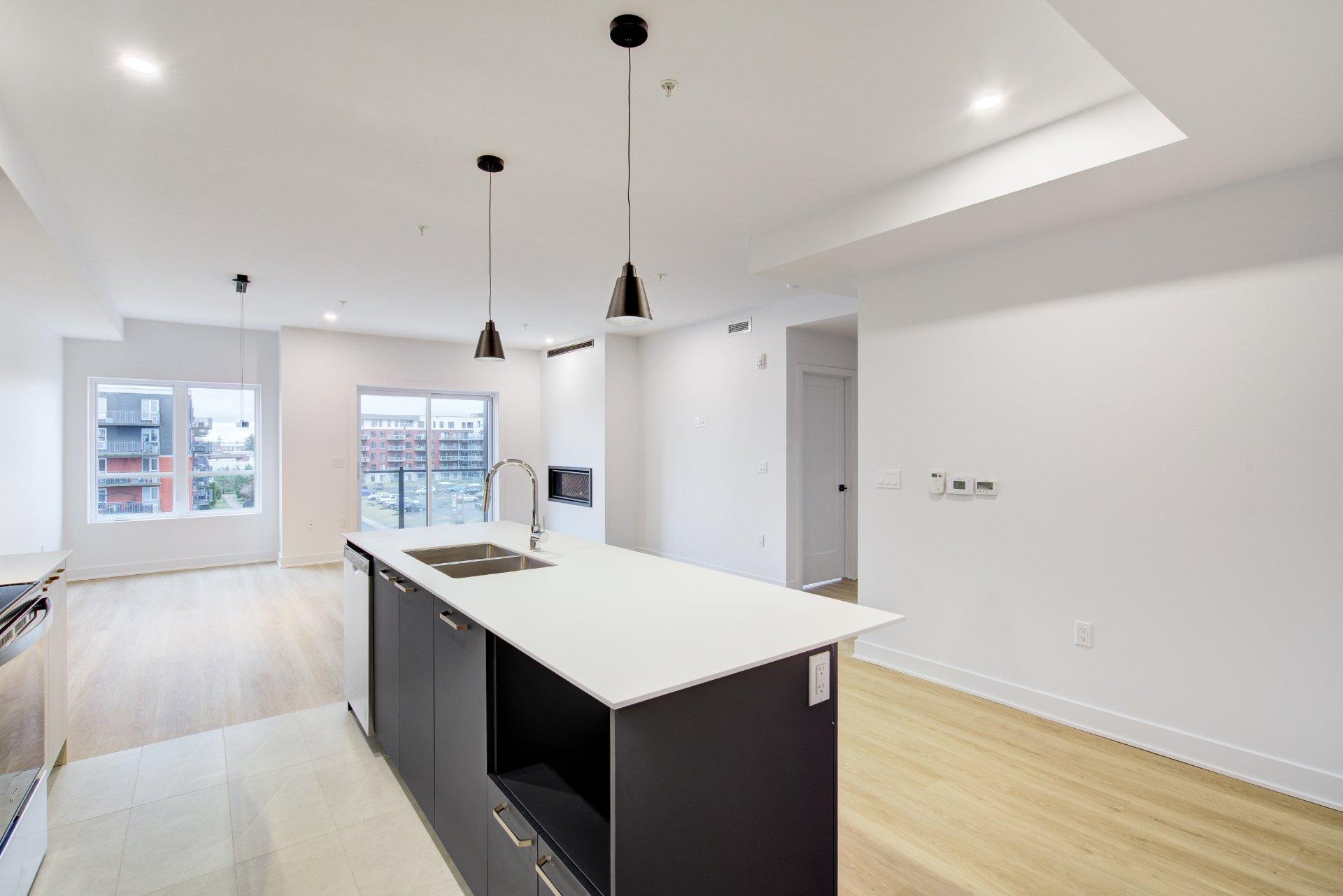 









210


Rue St-Paul

, 204,
Saint-Jean-sur-Richelieu,




QC
J3B0L5

