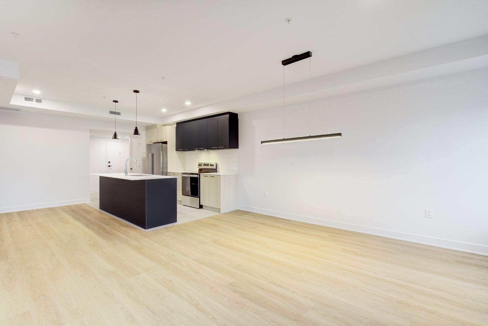 









210


Rue St-Paul

, 204,
Saint-Jean-sur-Richelieu,




QC
J3B0L5


