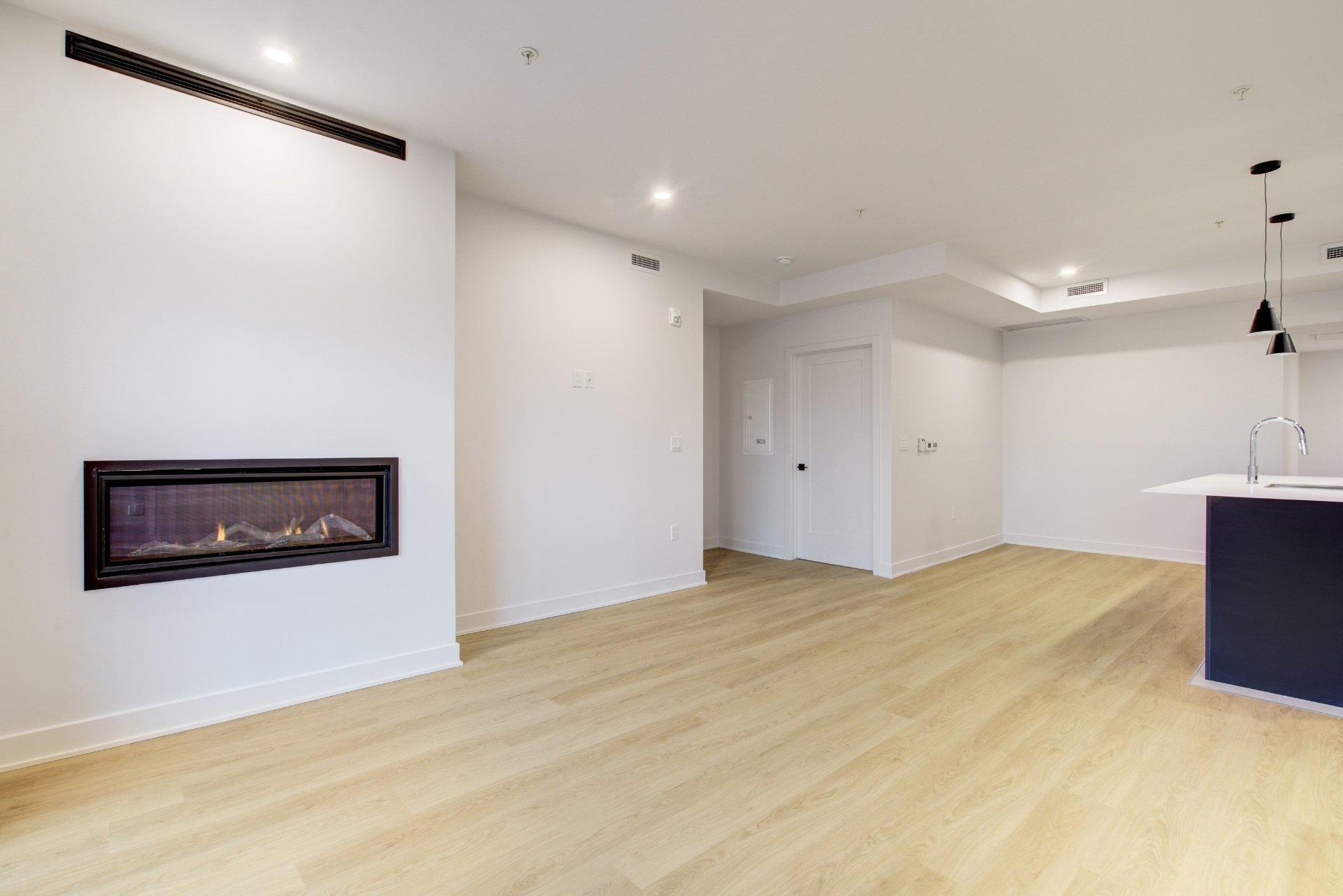 









210


Rue St-Paul

, 204,
Saint-Jean-sur-Richelieu,




QC
J3B0L5

