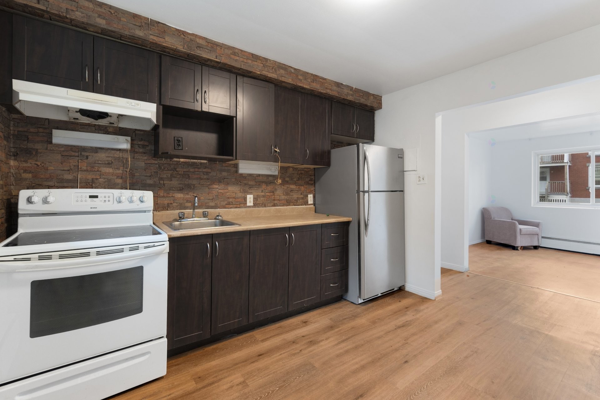 









535


Rue Papineau

,
Sherbrooke (Fleurimont),




QC
J1E1X9

