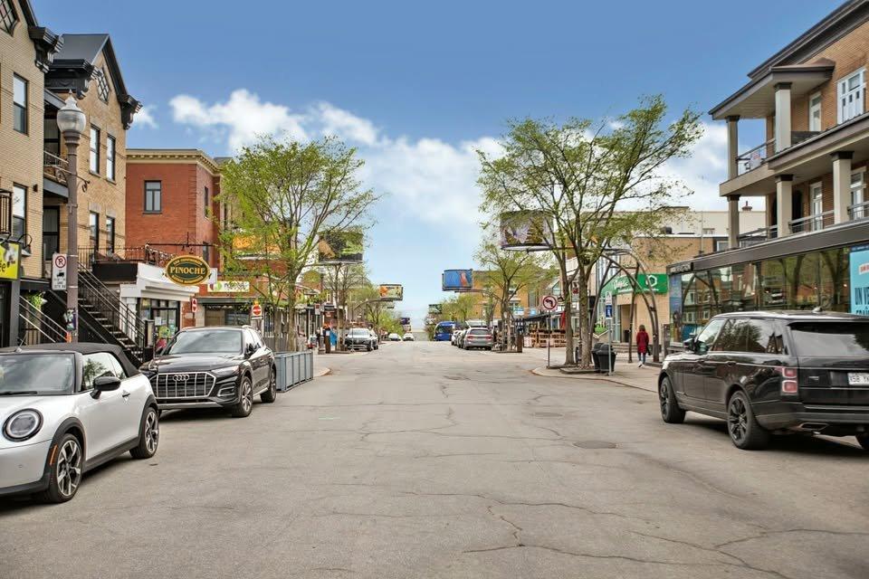 









79


Rue Fraser

, 1,
Québec (La Cité-Limoilou),




QC
G1R2B7

