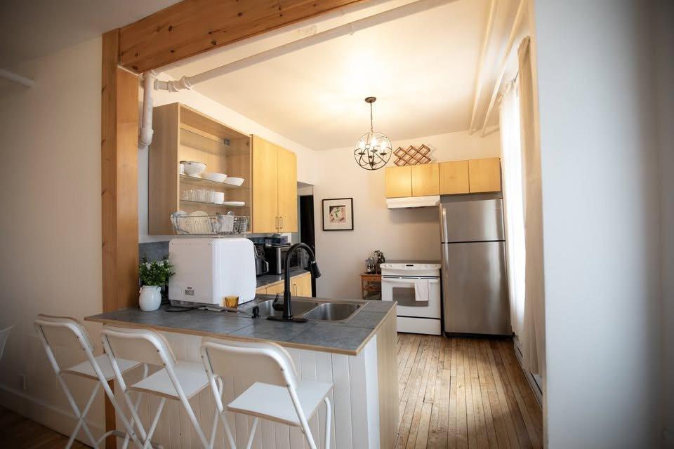 









79


Rue Fraser

, 1,
Québec (La Cité-Limoilou),




QC
G1R2B7

