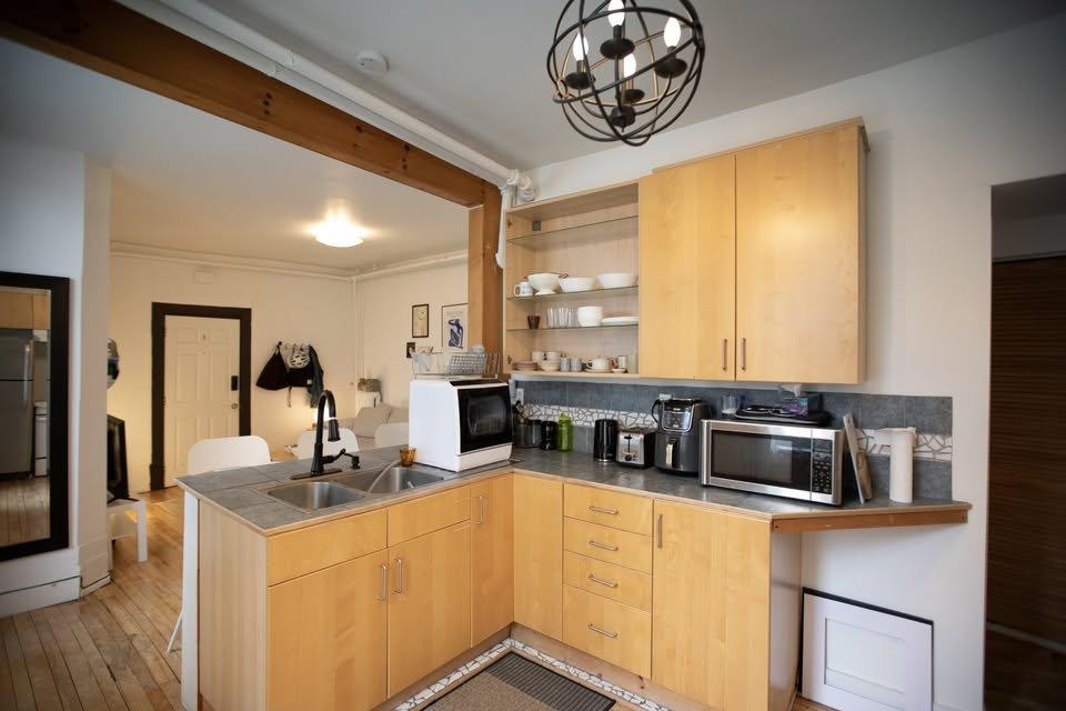 









79


Rue Fraser

, 1,
Québec (La Cité-Limoilou),




QC
G1R2B7

