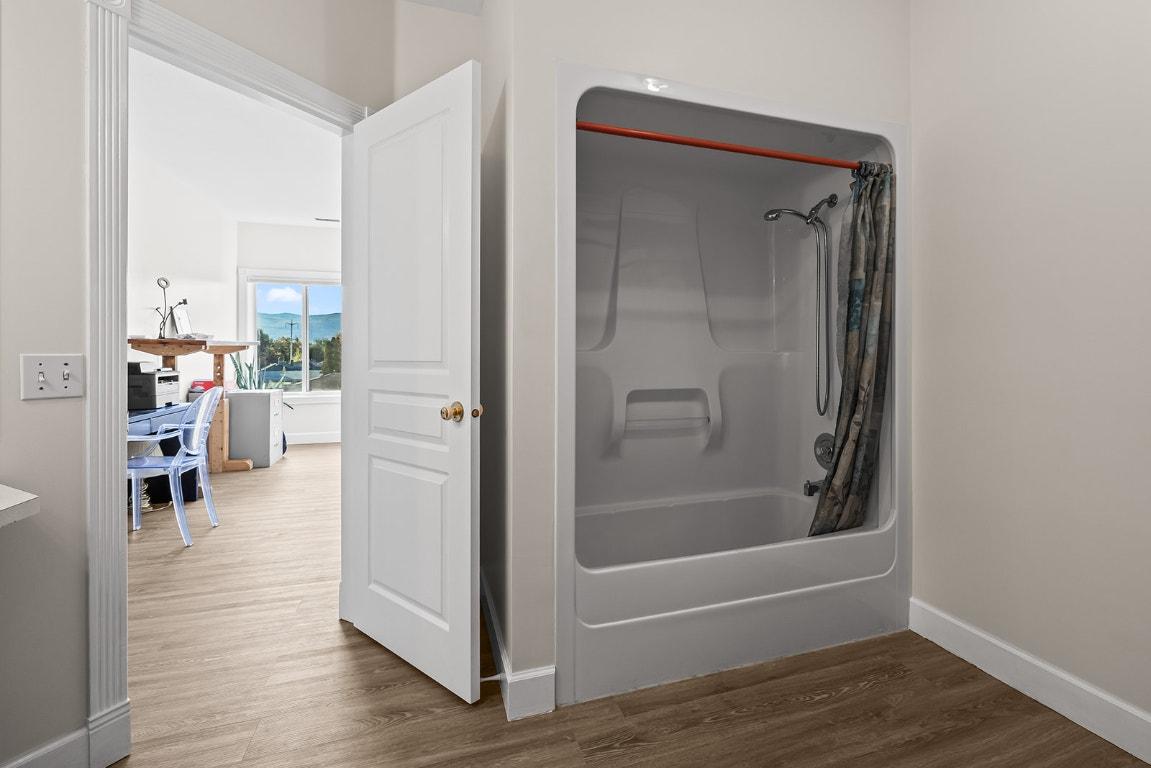 









1940


Richter

Street, 203,
Kelowna,




BC
V1Y 2N2

