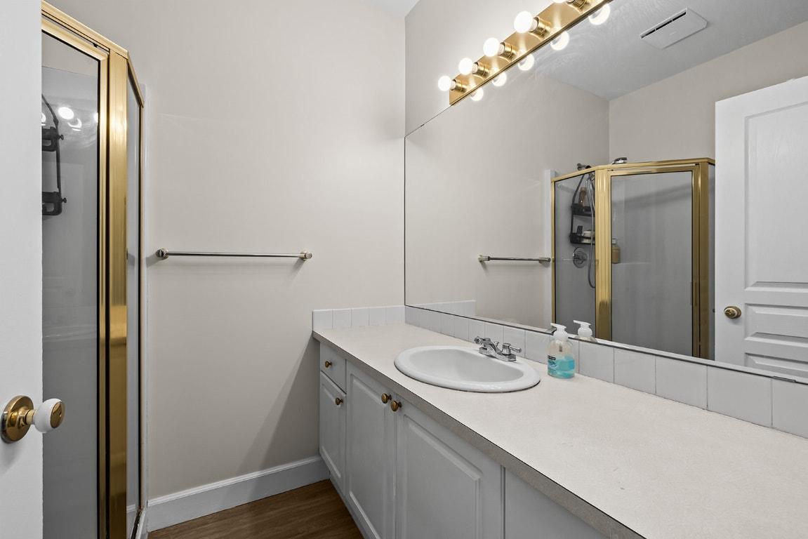 









1940


Richter

Street, 203,
Kelowna,




BC
V1Y 2N2

