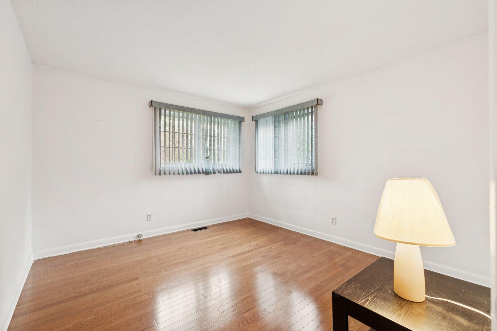 









24


Rue Sunset

,
Gatineau (Gatineau),




QC
J8P8B1

