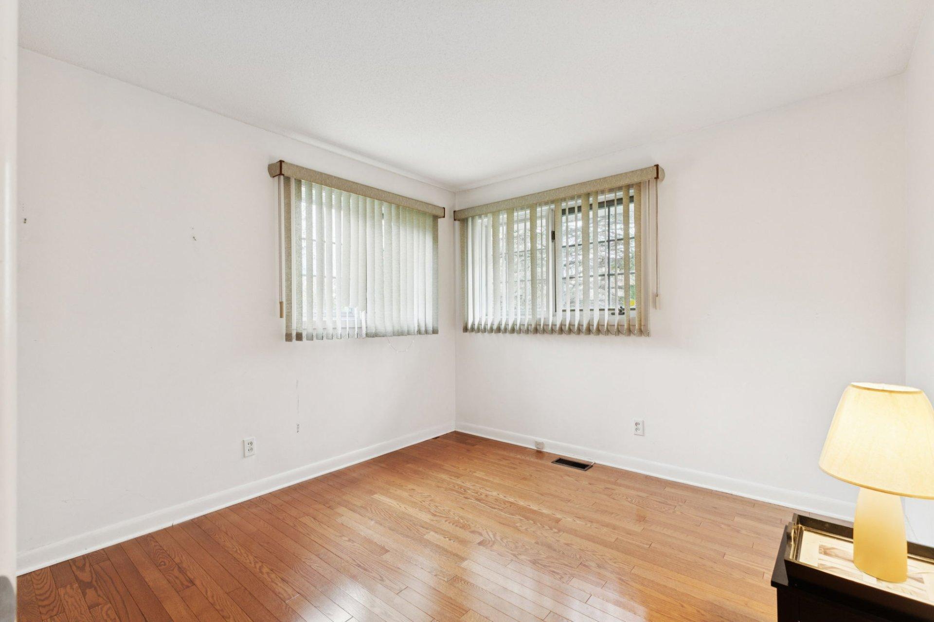 









24


Rue Sunset

,
Gatineau (Gatineau),




QC
J8P8B1

