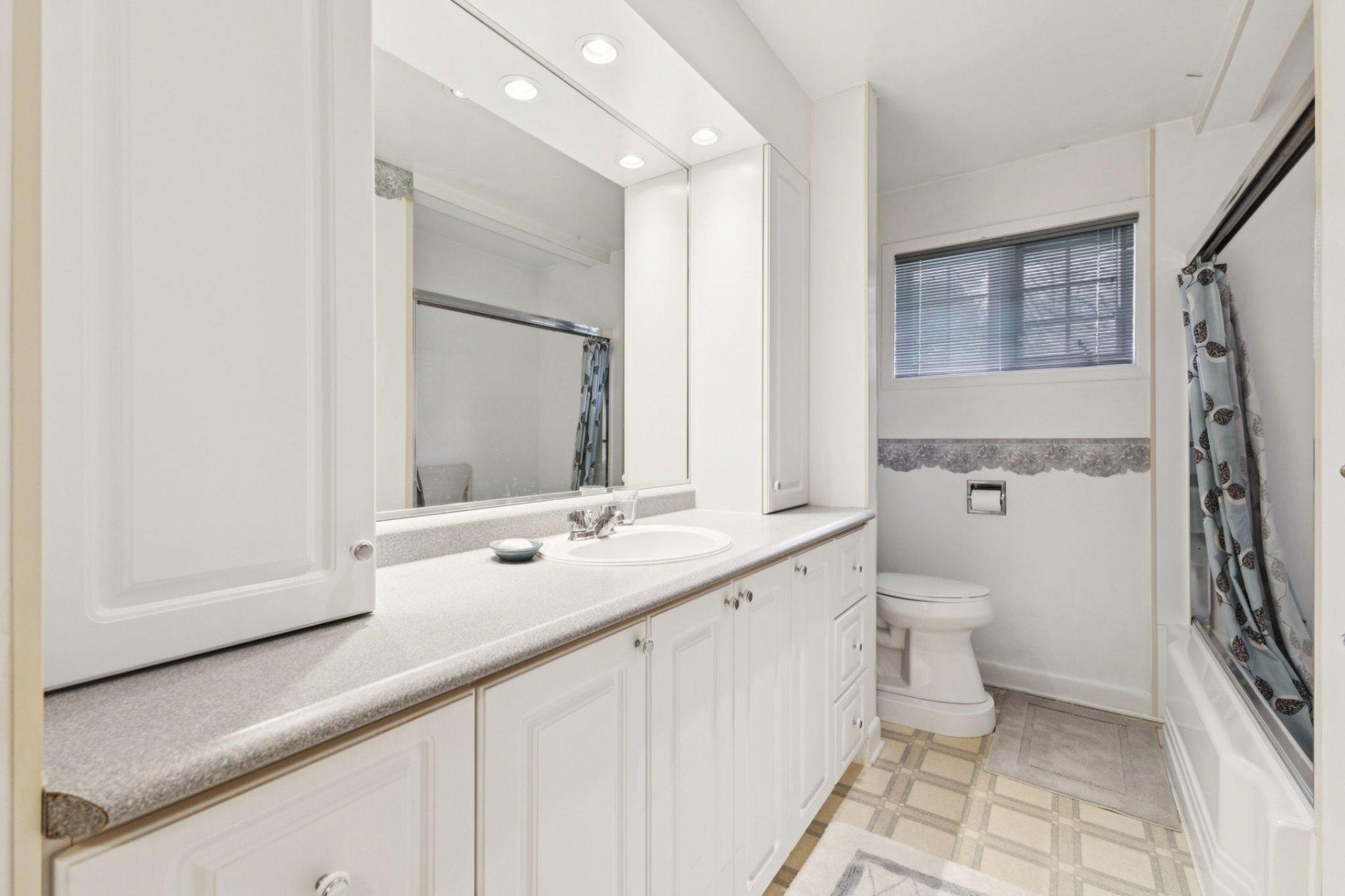 









24


Rue Sunset

,
Gatineau (Gatineau),




QC
J8P8B1

