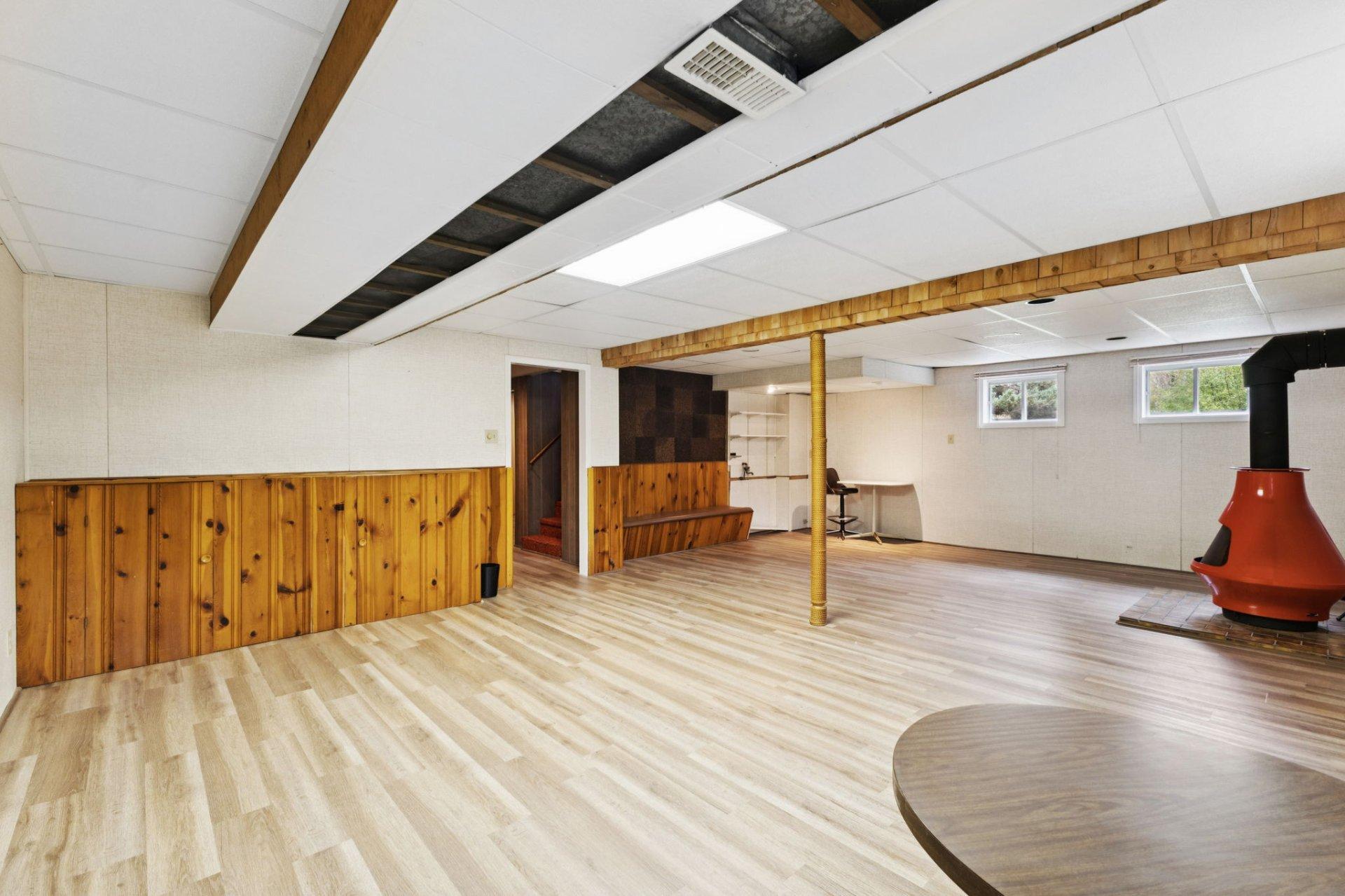 









24


Rue Sunset

,
Gatineau (Gatineau),




QC
J8P8B1

