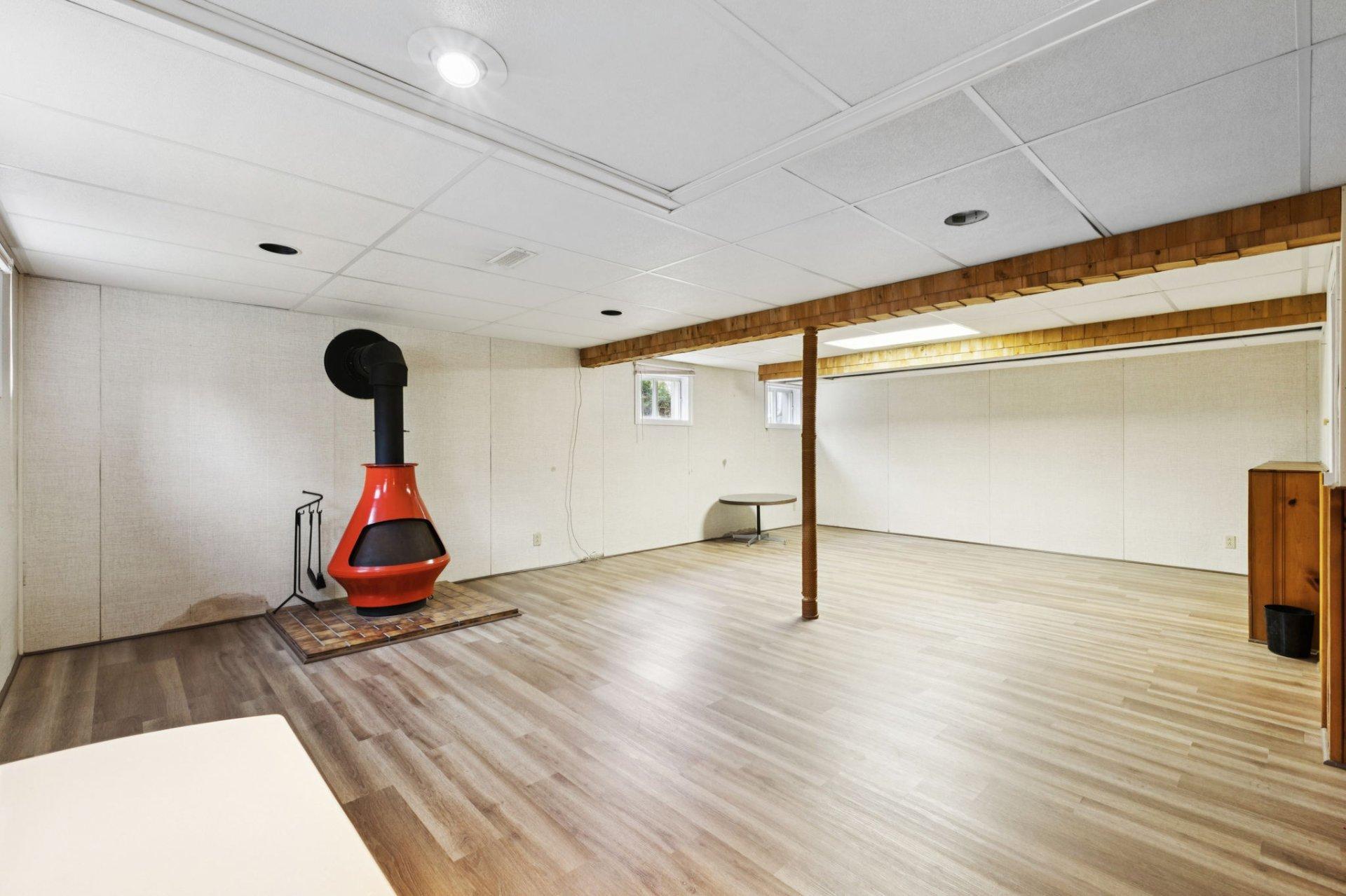 









24


Rue Sunset

,
Gatineau (Gatineau),




QC
J8P8B1

