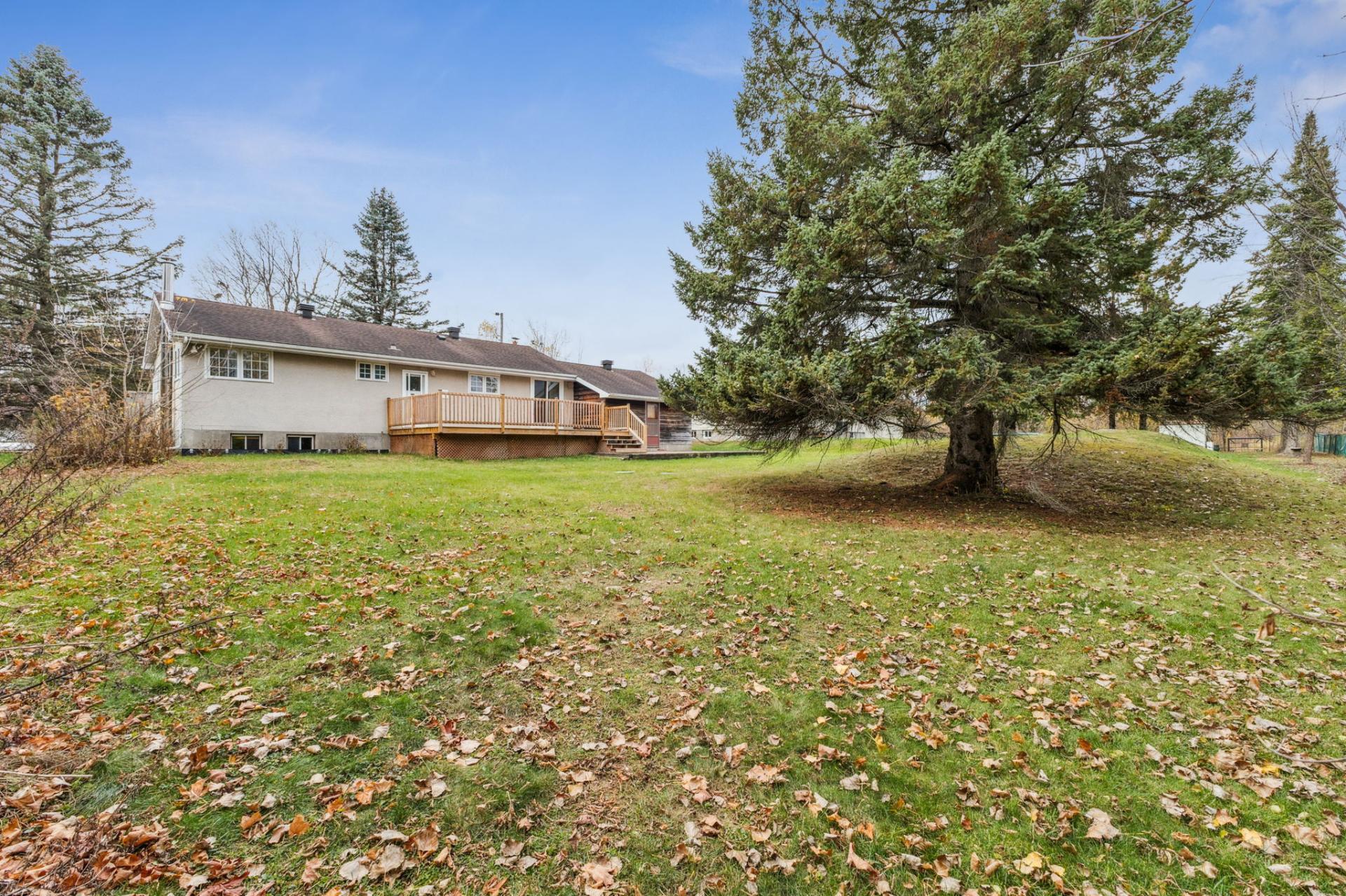 









24


Rue Sunset

,
Gatineau (Gatineau),




QC
J8P8B1

