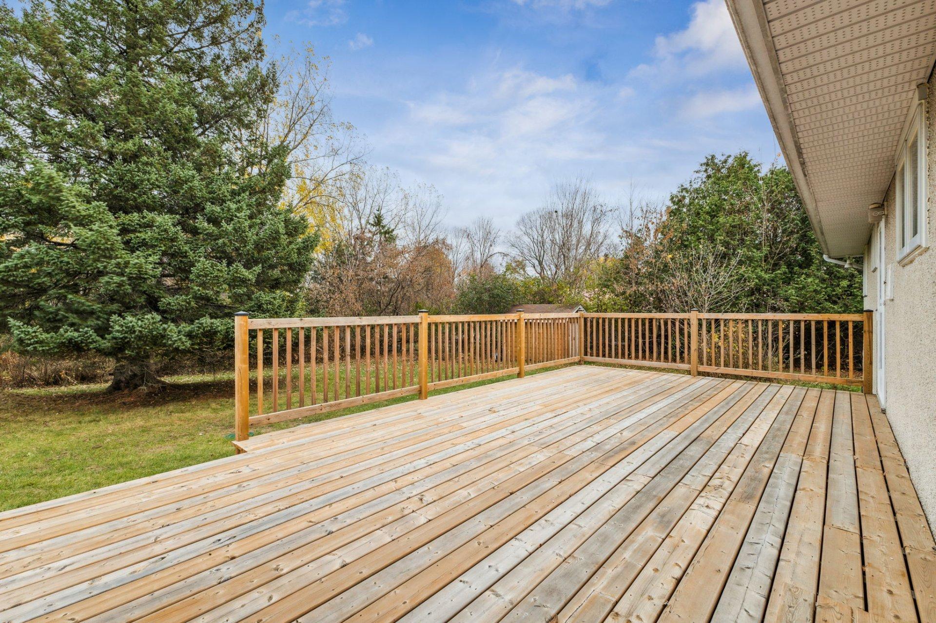 









24


Rue Sunset

,
Gatineau (Gatineau),




QC
J8P8B1

