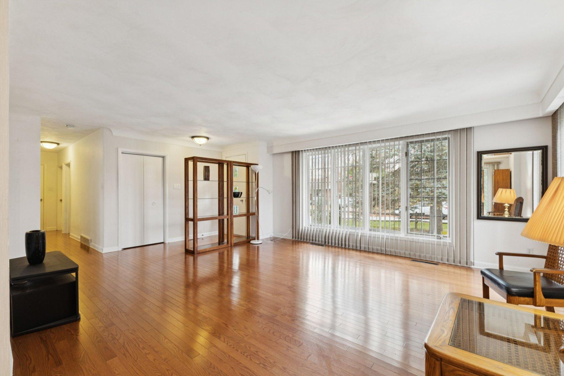 









24


Rue Sunset

,
Gatineau (Gatineau),




QC
J8P8B1

