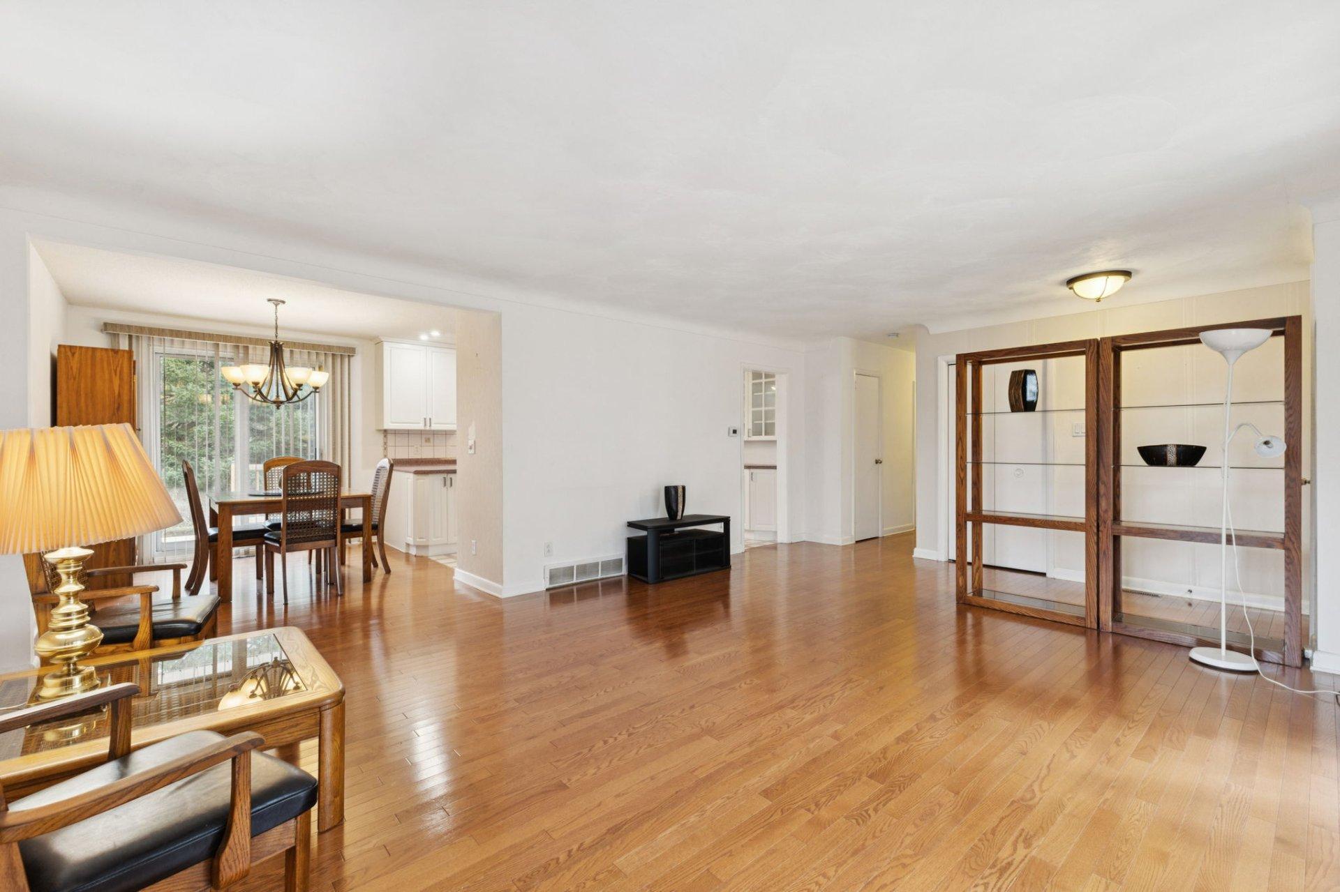 









24


Rue Sunset

,
Gatineau (Gatineau),




QC
J8P8B1

