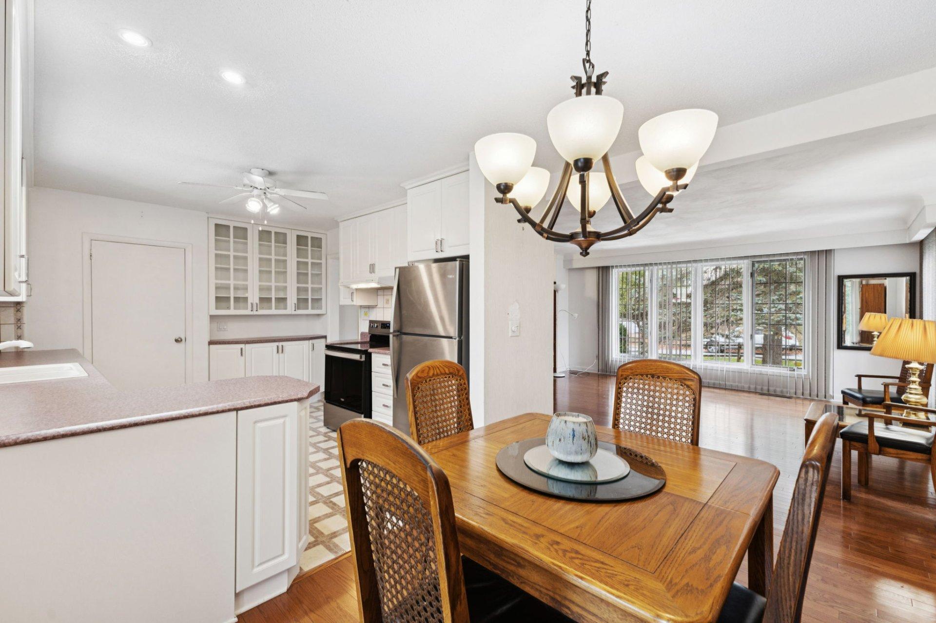 









24


Rue Sunset

,
Gatineau (Gatineau),




QC
J8P8B1

