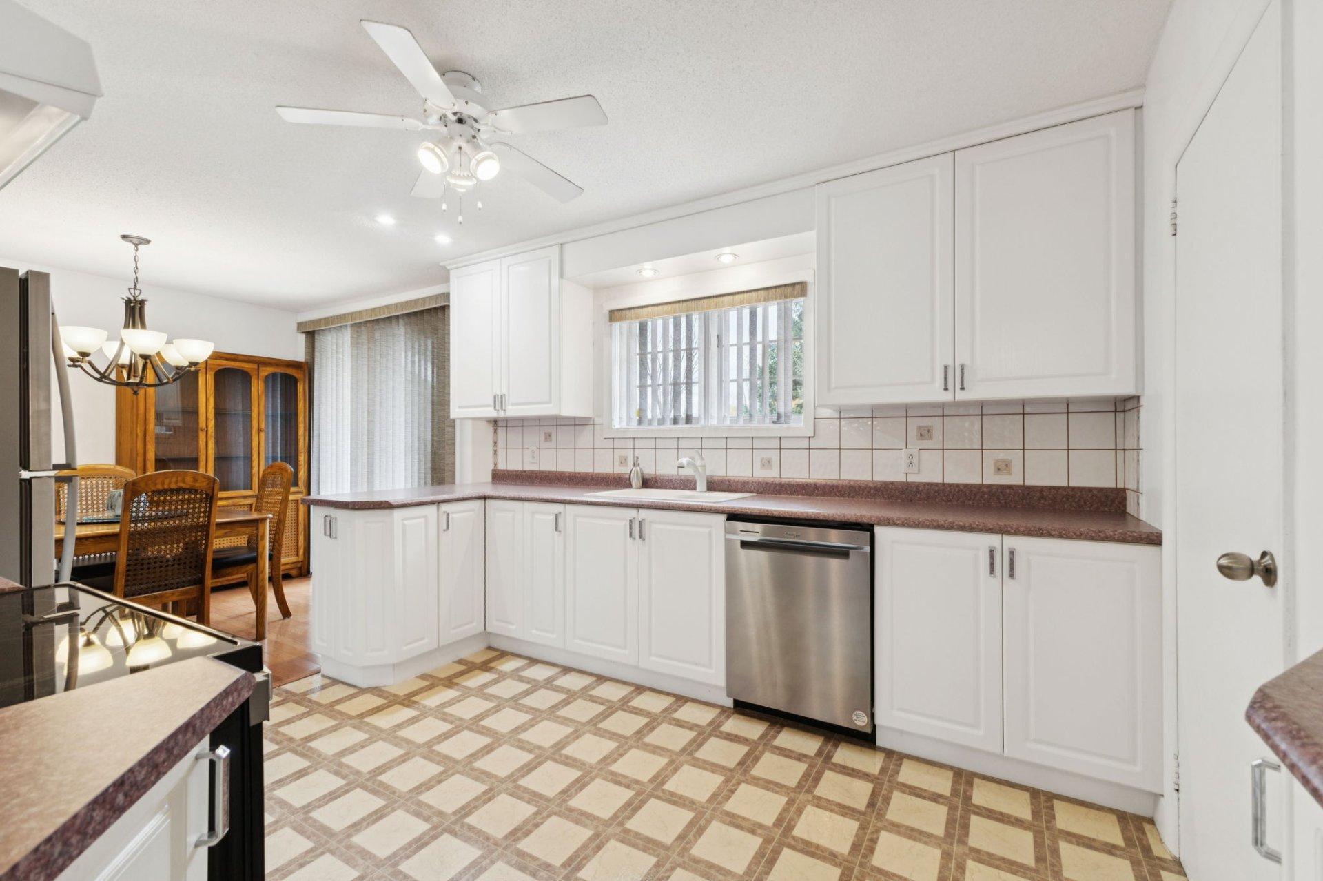 









24


Rue Sunset

,
Gatineau (Gatineau),




QC
J8P8B1

