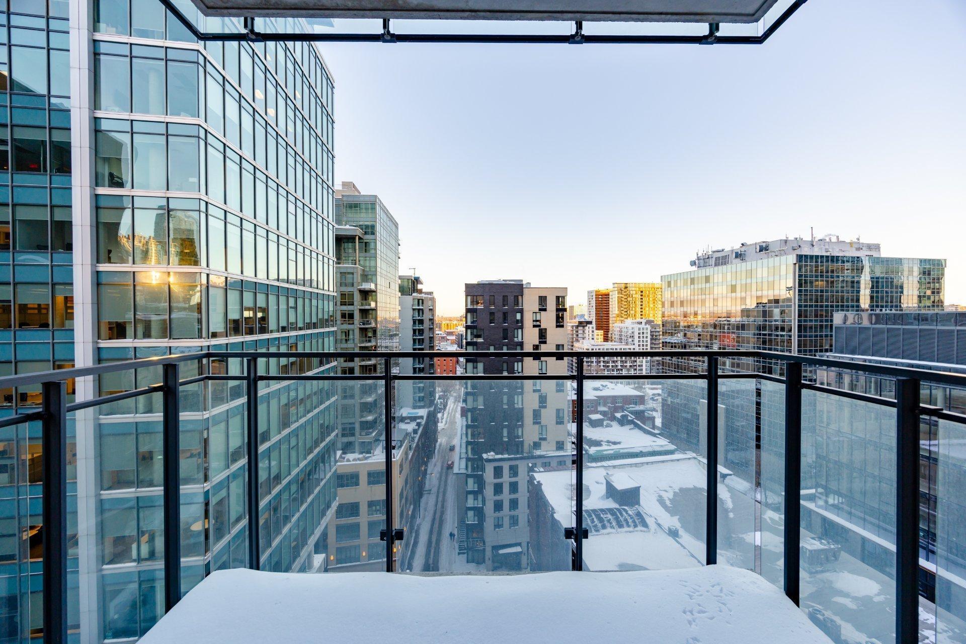 









628


Rue St-Jacques

, 1606,
Montréal (Ville-Marie),




QC
H3C0E1

