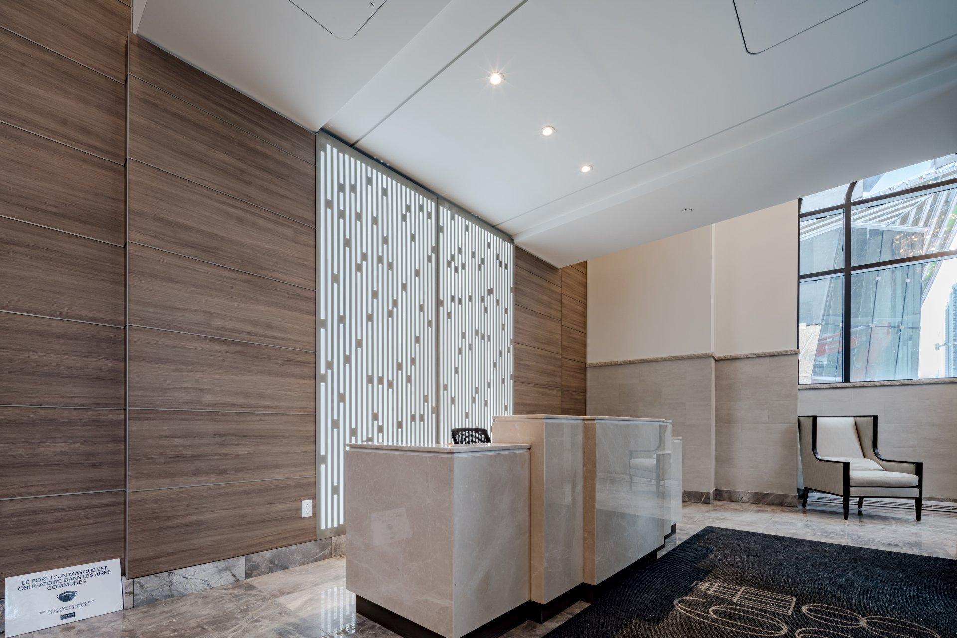









628


Rue St-Jacques

, 1606,
Montréal (Ville-Marie),




QC
H3C0E1

