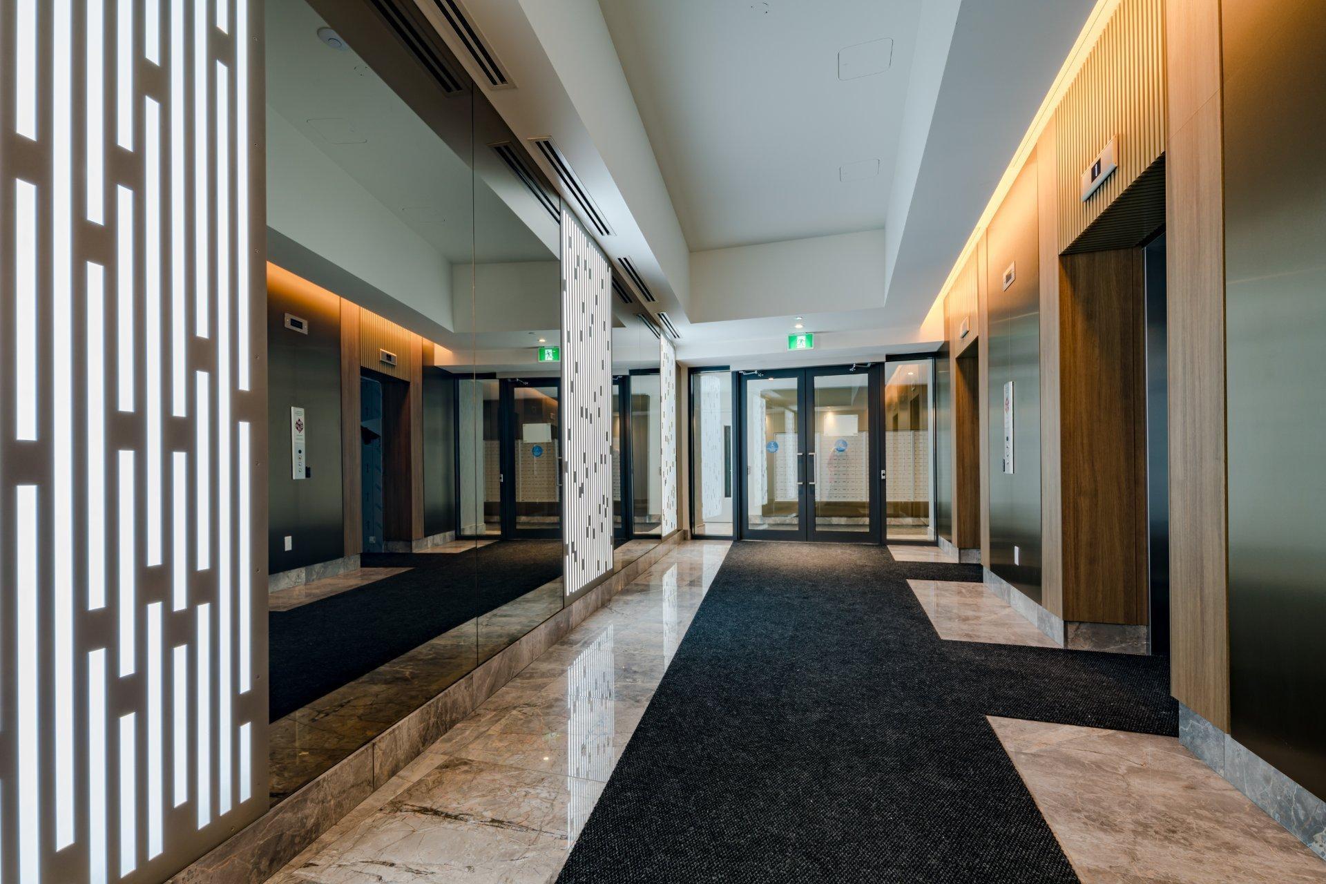 









628


Rue St-Jacques

, 1606,
Montréal (Ville-Marie),




QC
H3C0E1

