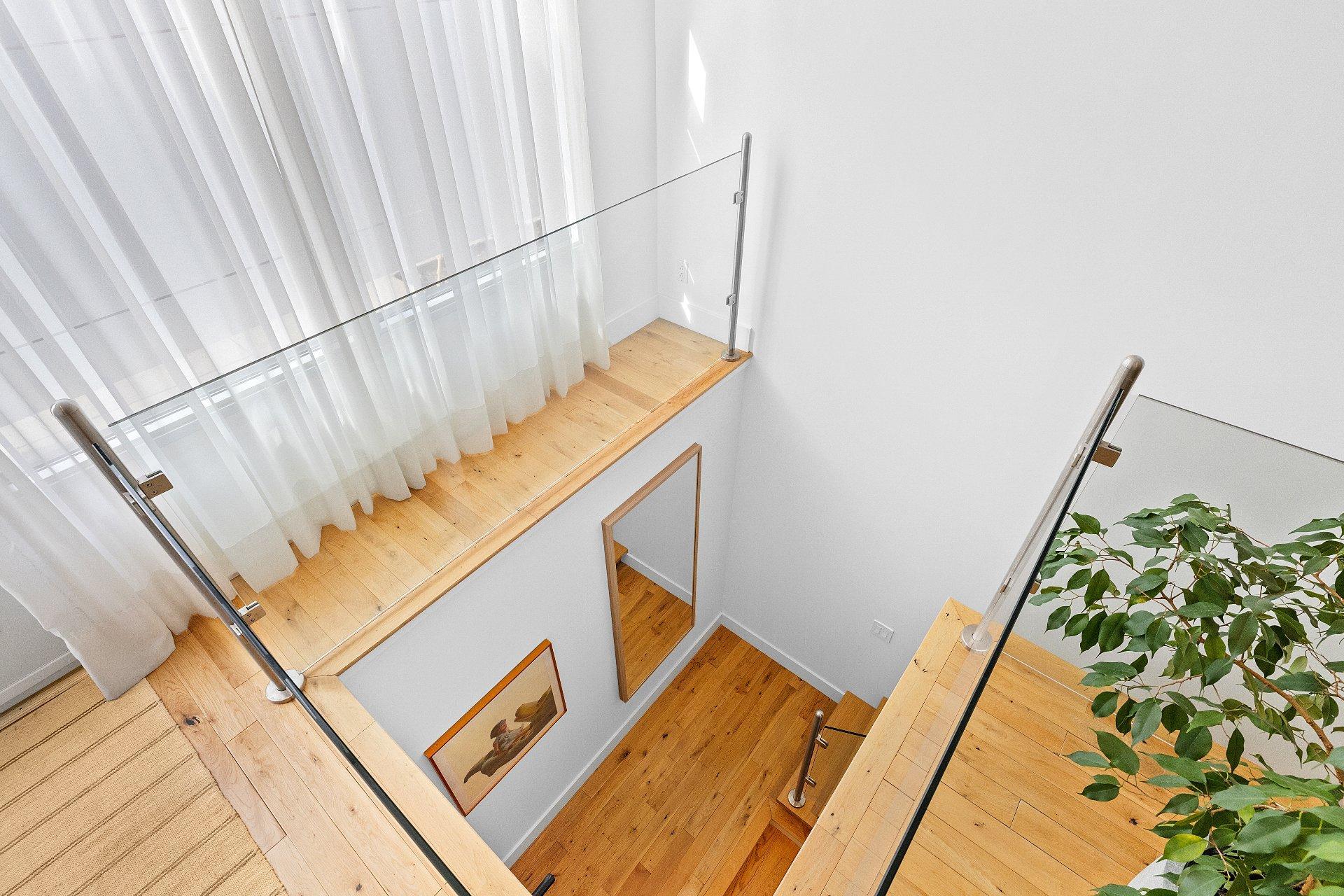 









1858


Rue Favard

,
Montréal (Le Sud-Ouest),




QC
H3K2H7

