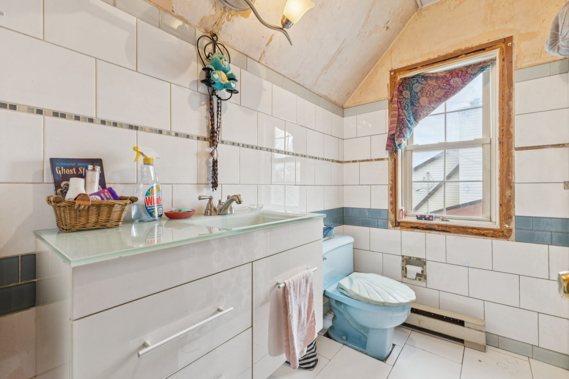 









572


Rue David

,
Gatineau (Buckingham),




QC
J8L2A7

