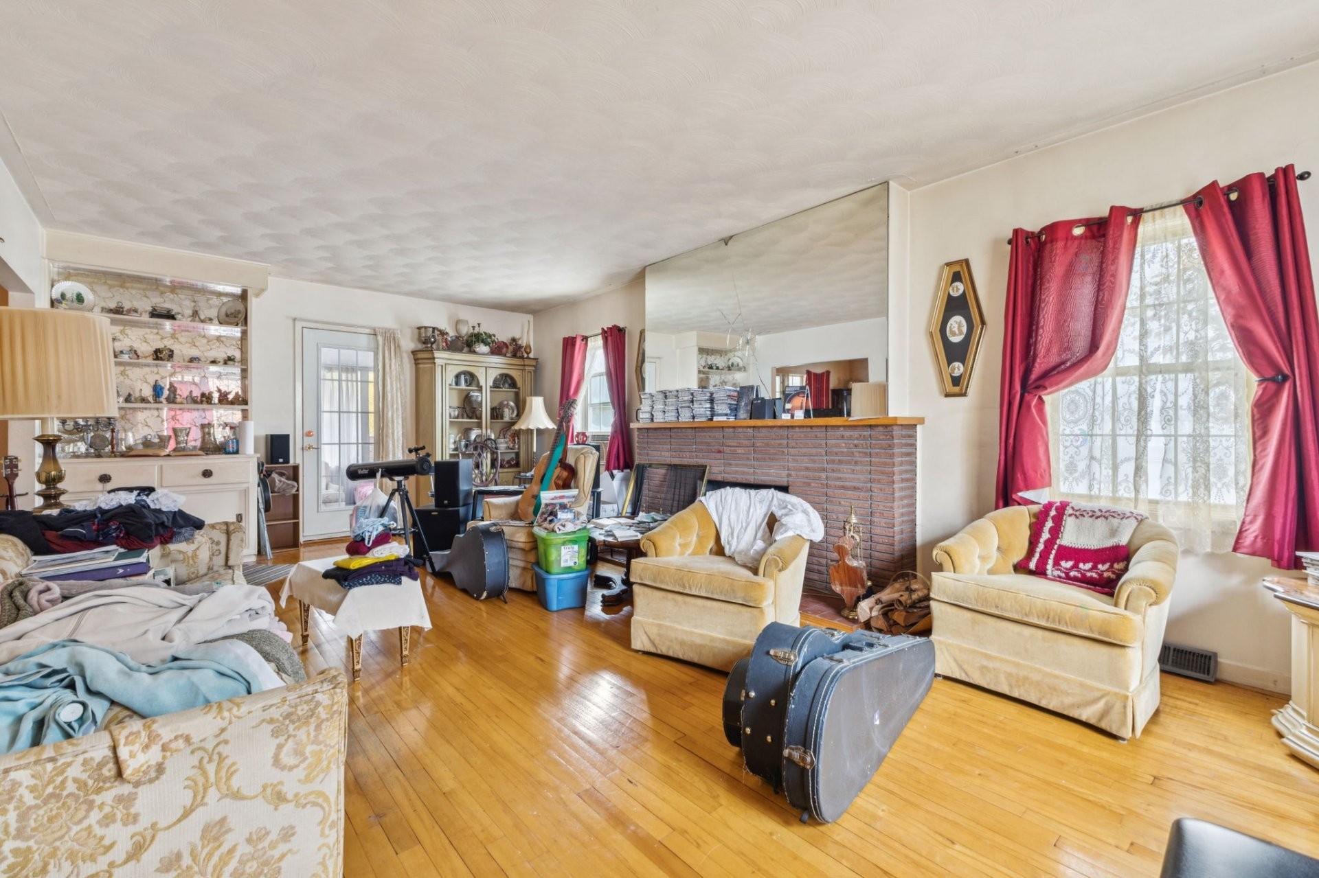 









572


Rue David

,
Gatineau (Buckingham),




QC
J8L2A7

