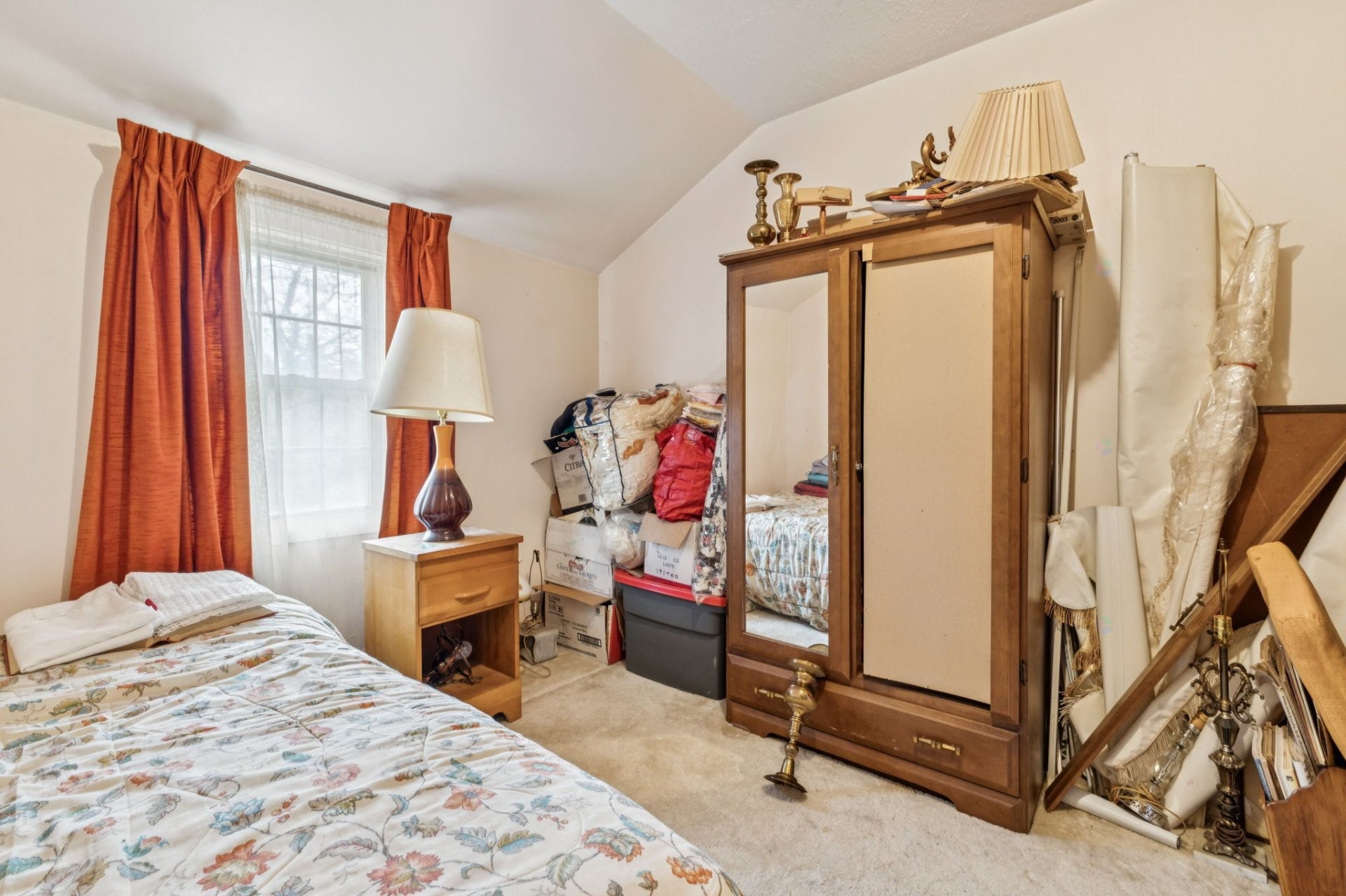 









572


Rue David

,
Gatineau (Buckingham),




QC
J8L2A7

