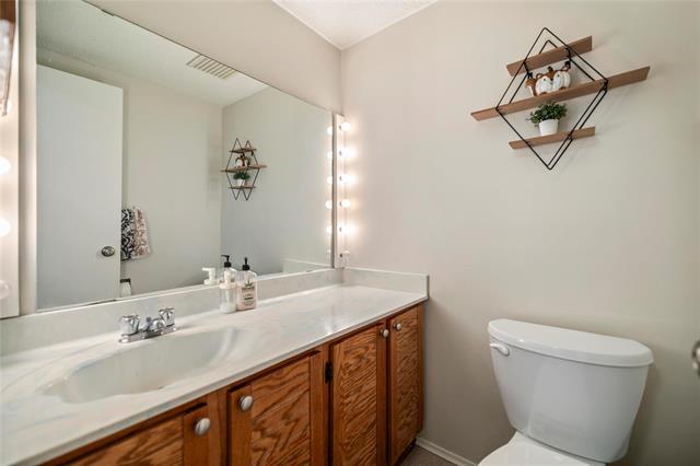 









43


Lamirande

PL,
Winnipeg,




MB
R3V 1S3

